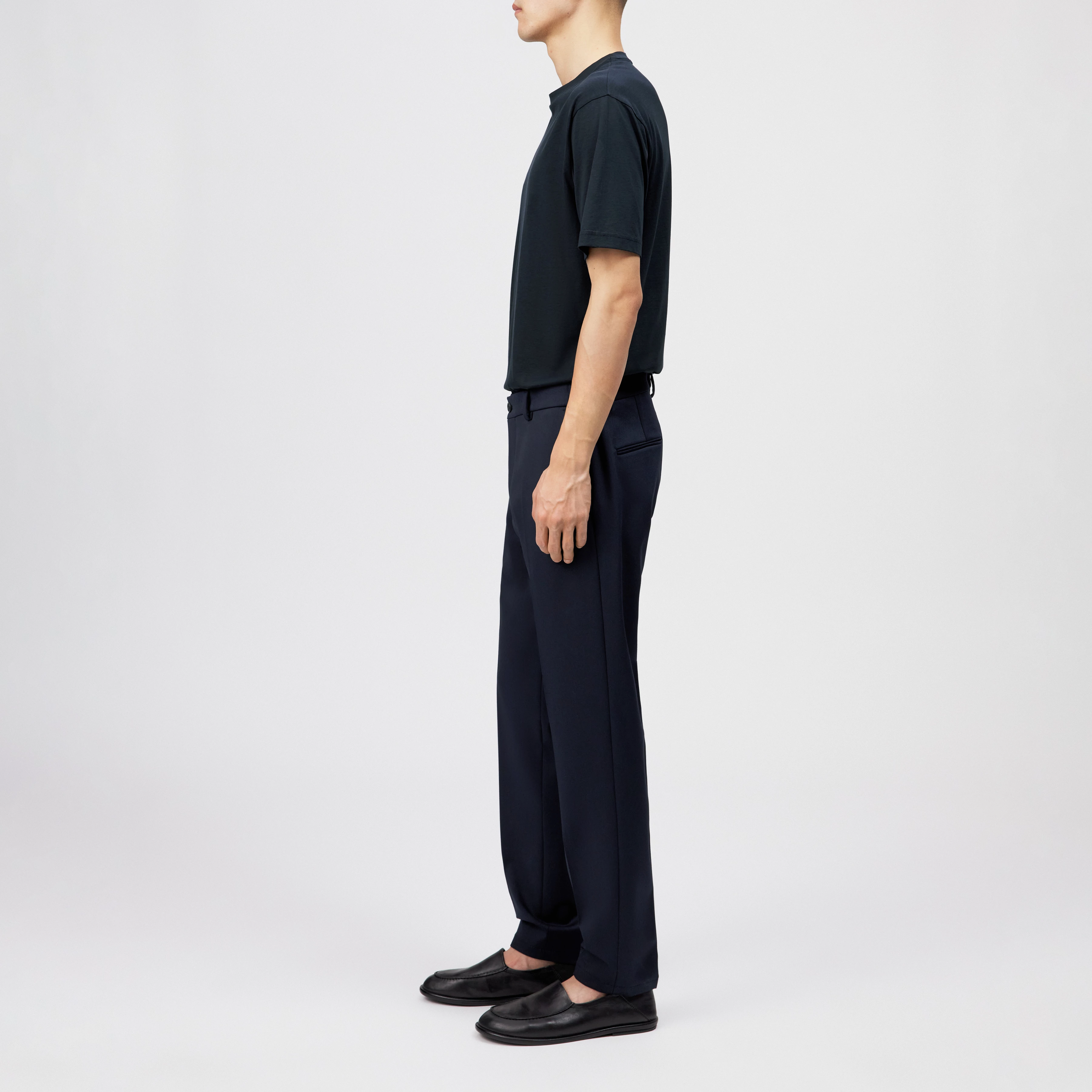 AJEND - Tailored trousers in viscose blend - men - blue - Seitenansicht