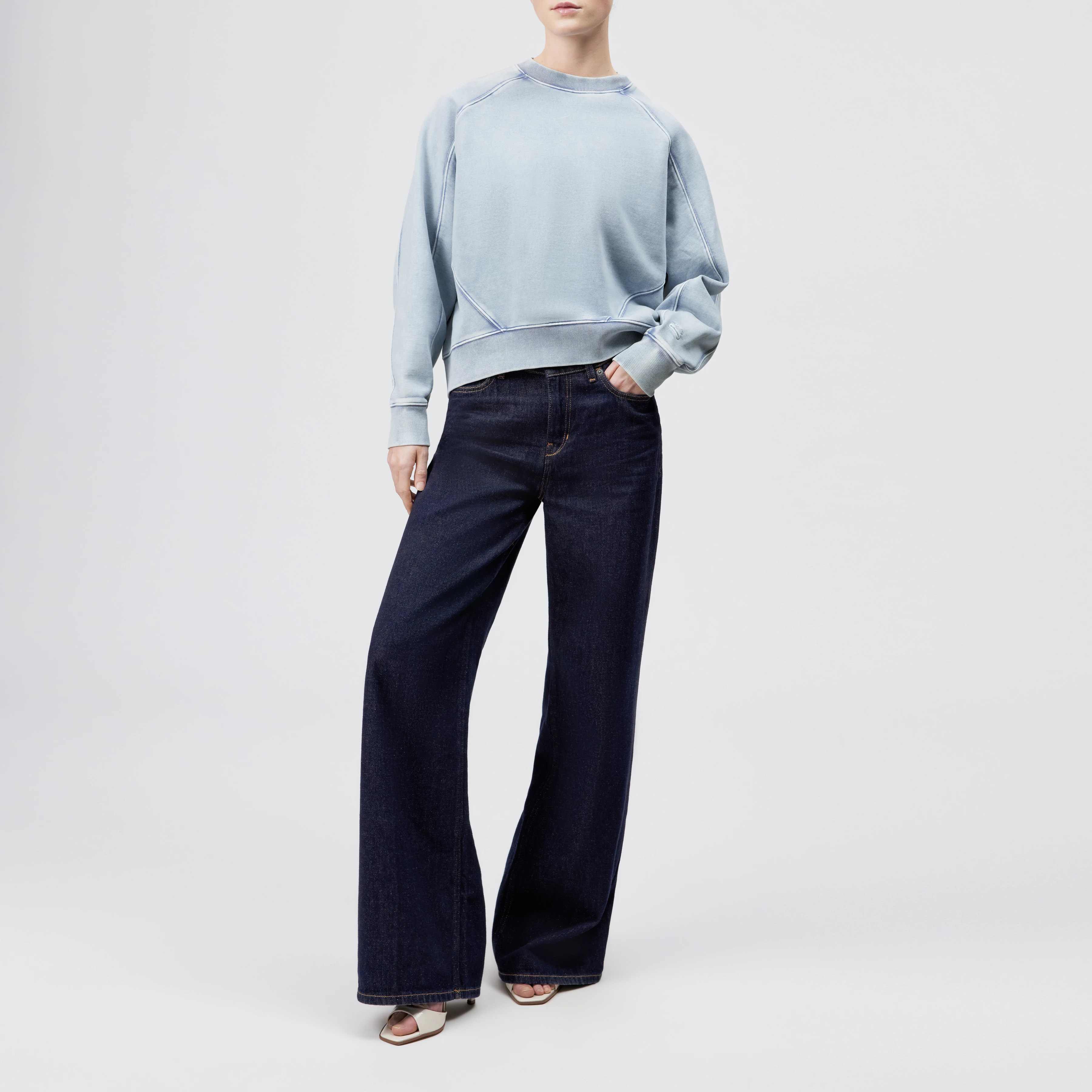 KOLIJA_P4 - Relaxed fit sweatshirt in pure cotton - women - blue - Ganzkörper-Frontansicht