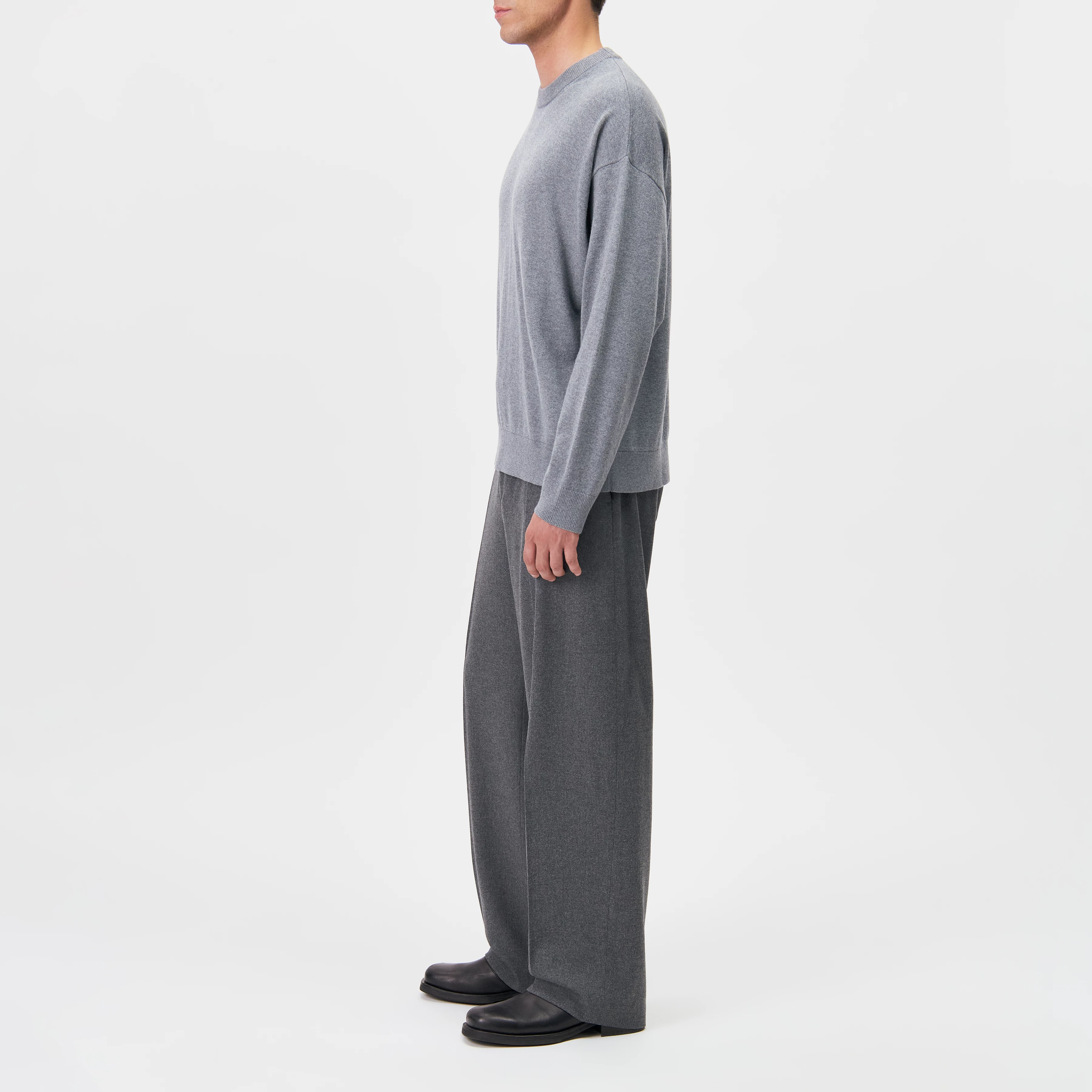 VALDRIK - Rundhals Pullover in boxy fit - Herren - grau - Seitenansicht