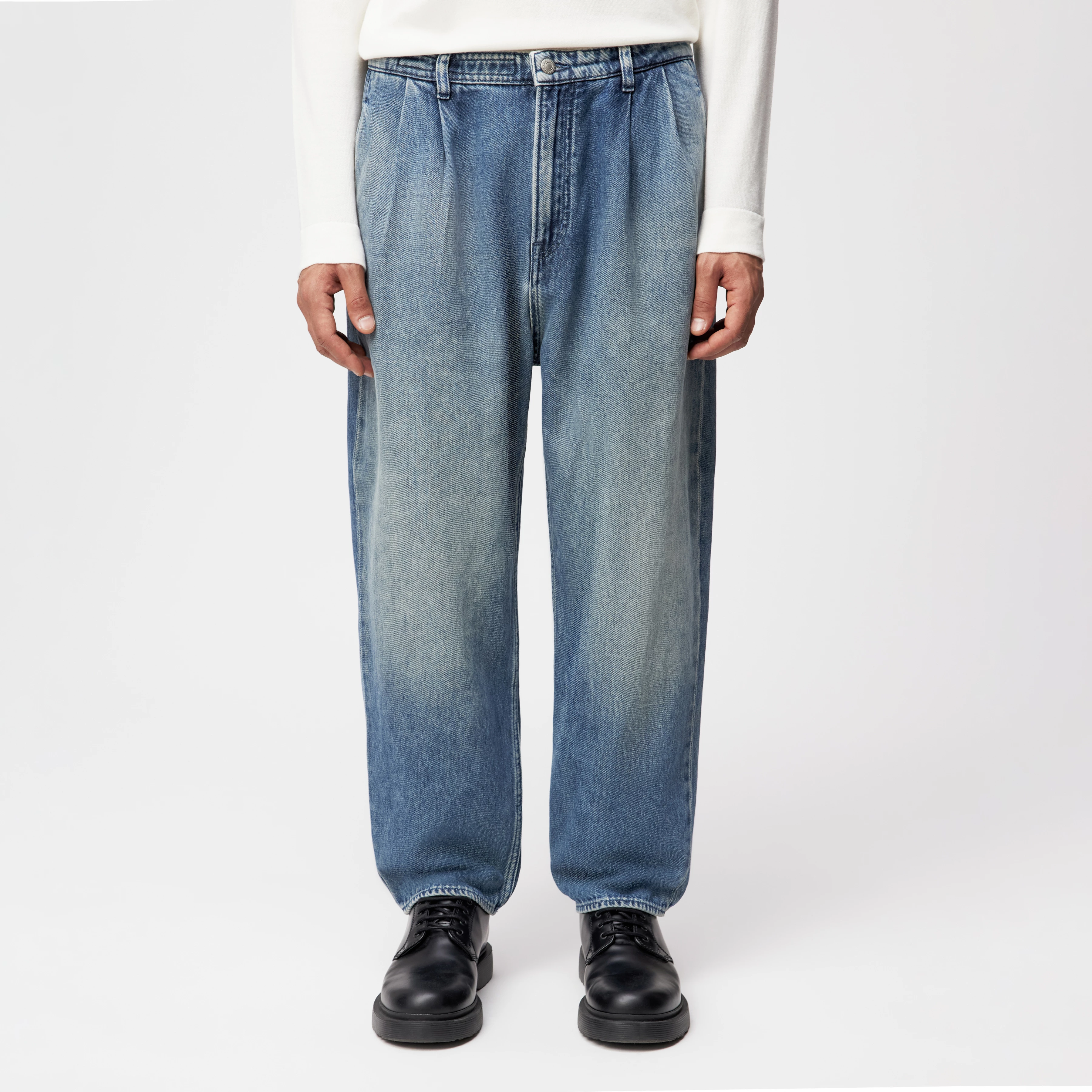 KARYKO_D - Relaxed fit jeans in mid-blue denim - men - blue - Frontansicht