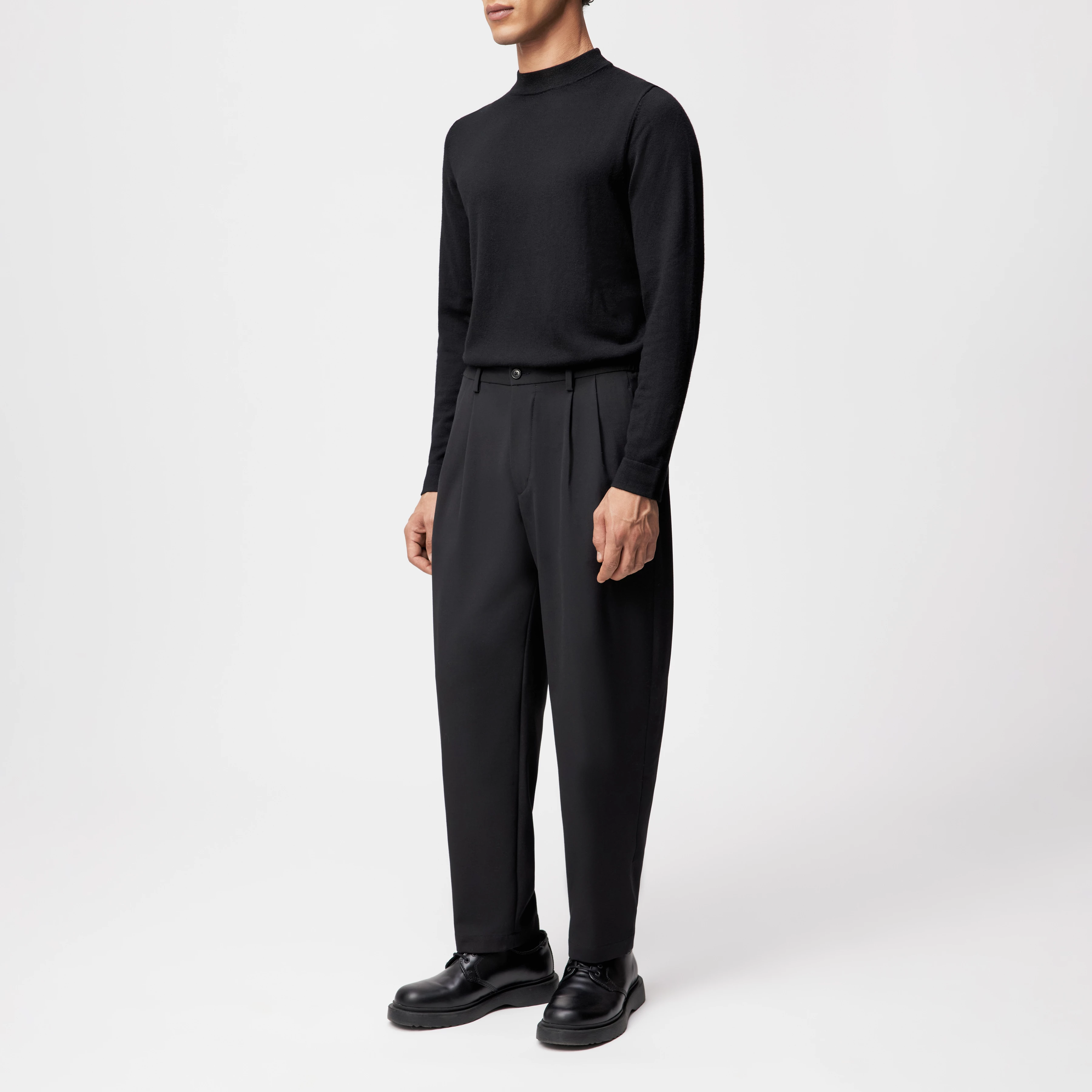 KARYKO - Chino in Gabardine - Herren - schwarz - Ganzkörper-Frontansicht