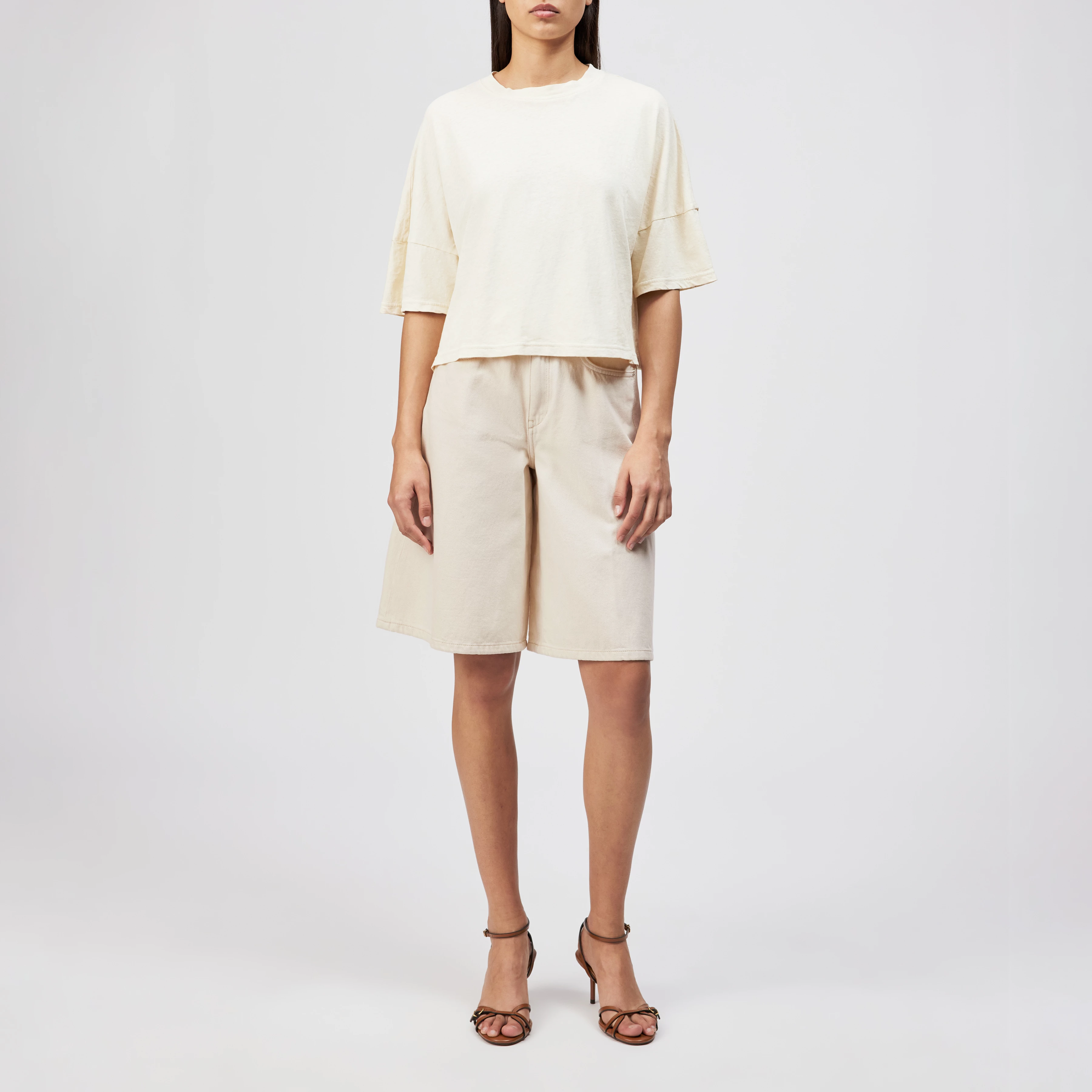 FIONNA - T-shirt with flounce in linen-cotton blend - women - off white - Ganzkörper-Frontansicht