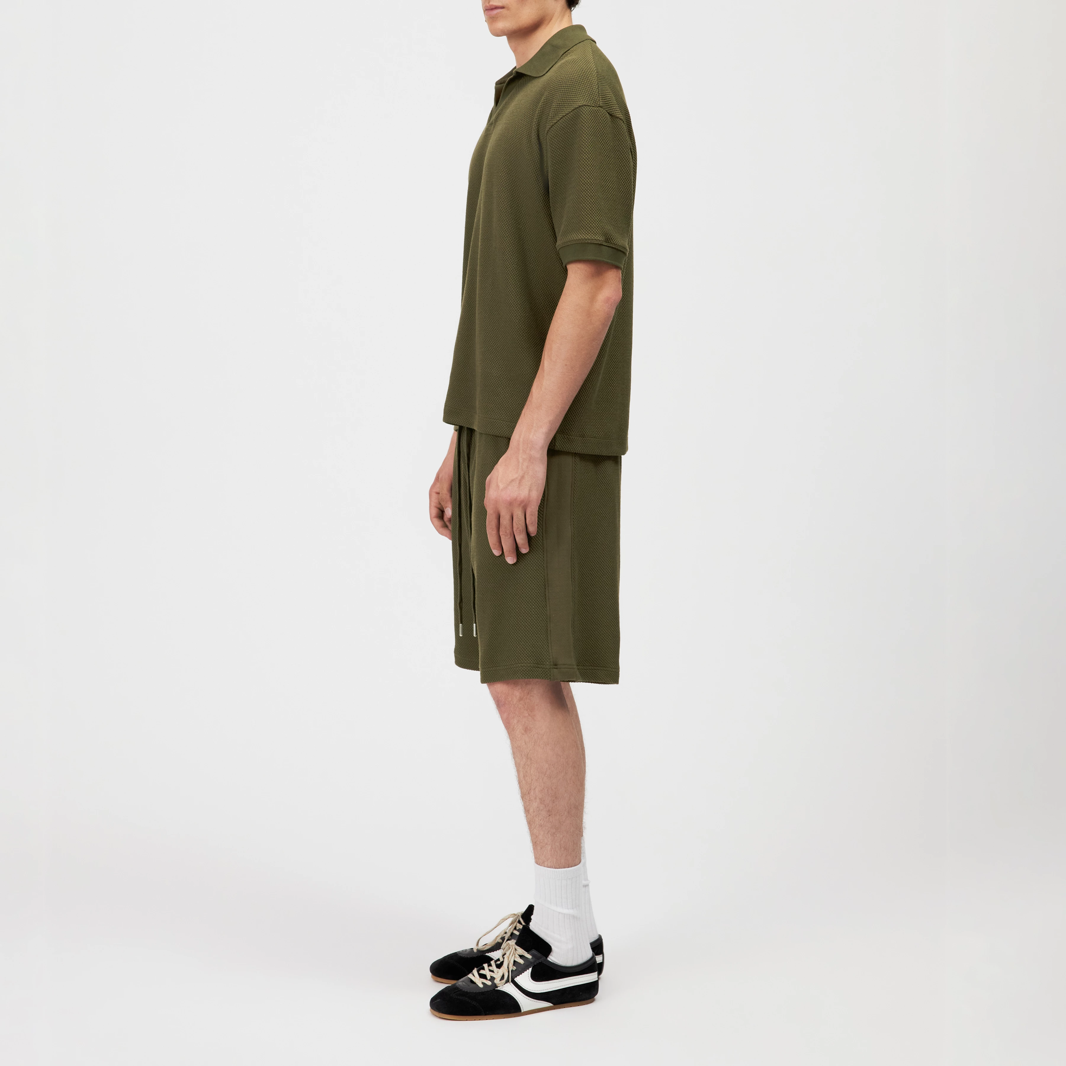 BRIKKO - Casual Shorts in Heavy Jersey - Herren - grün - Seitenansicht