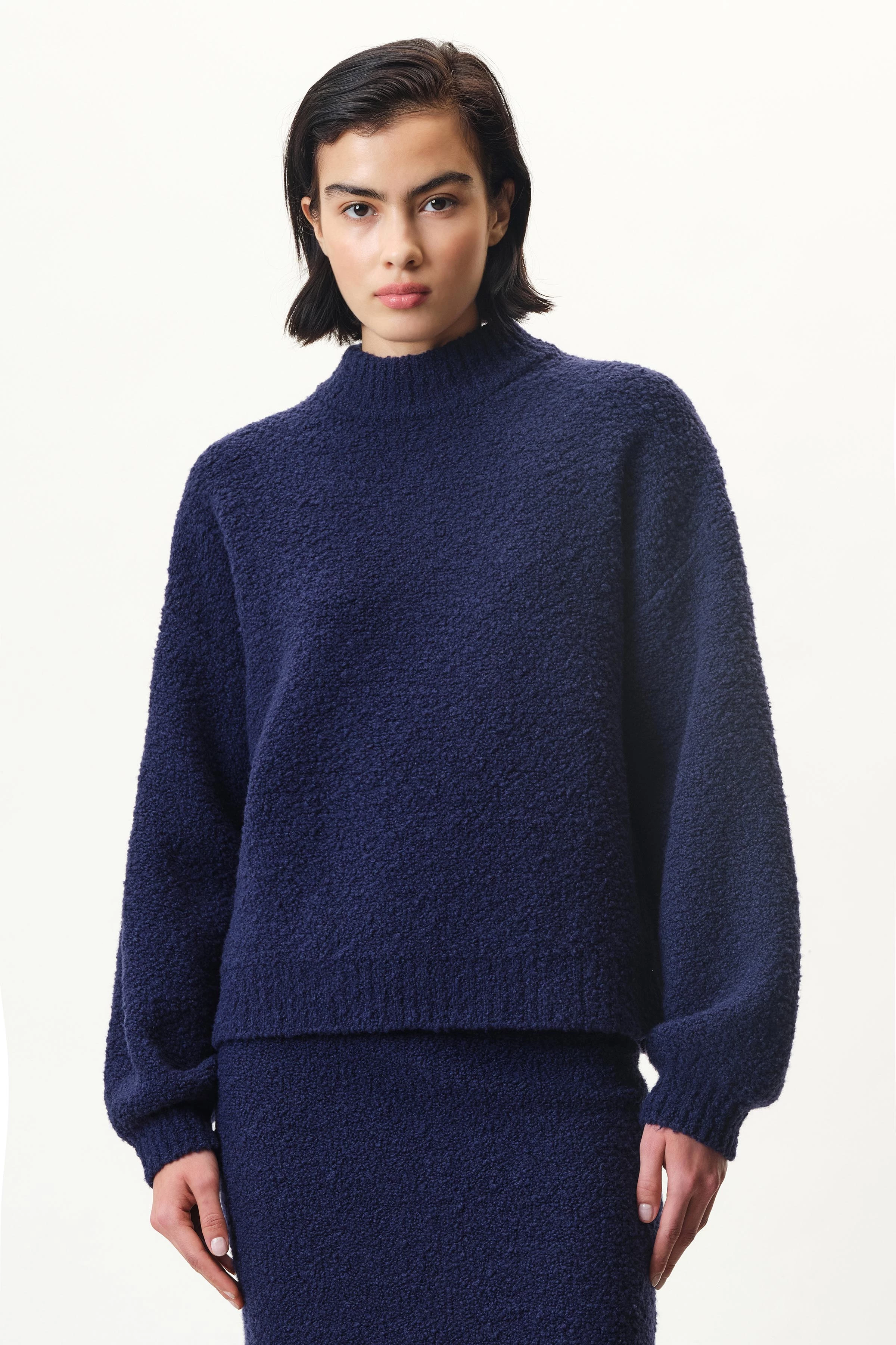 RAMEA - Round-neck jumper in soft wool bouclé yarn - women - blue - Frontansicht