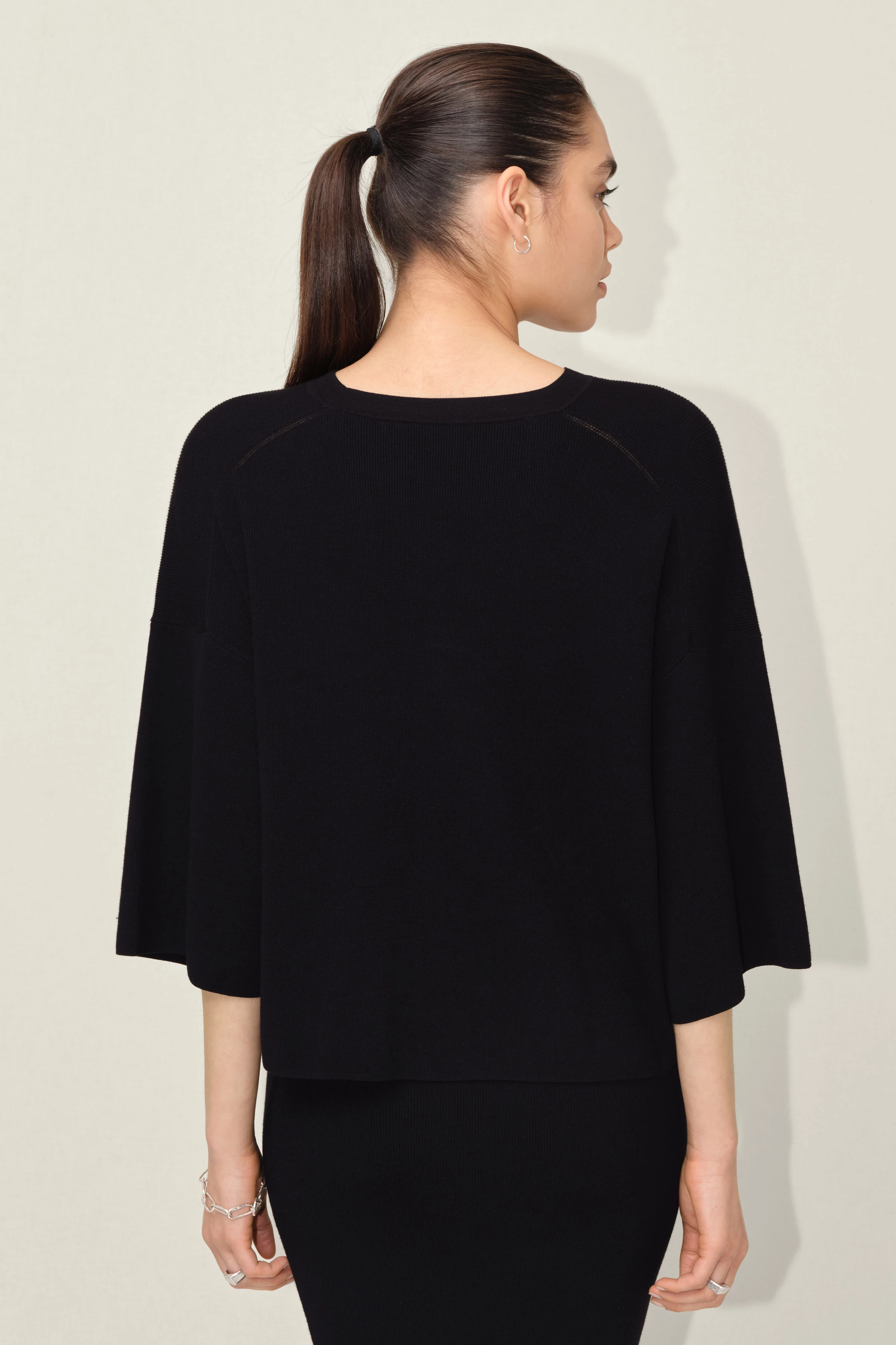 NILAY - Verkürztes Oversize-Strick-T-Shirt - Damen - schwarz - Rückansicht