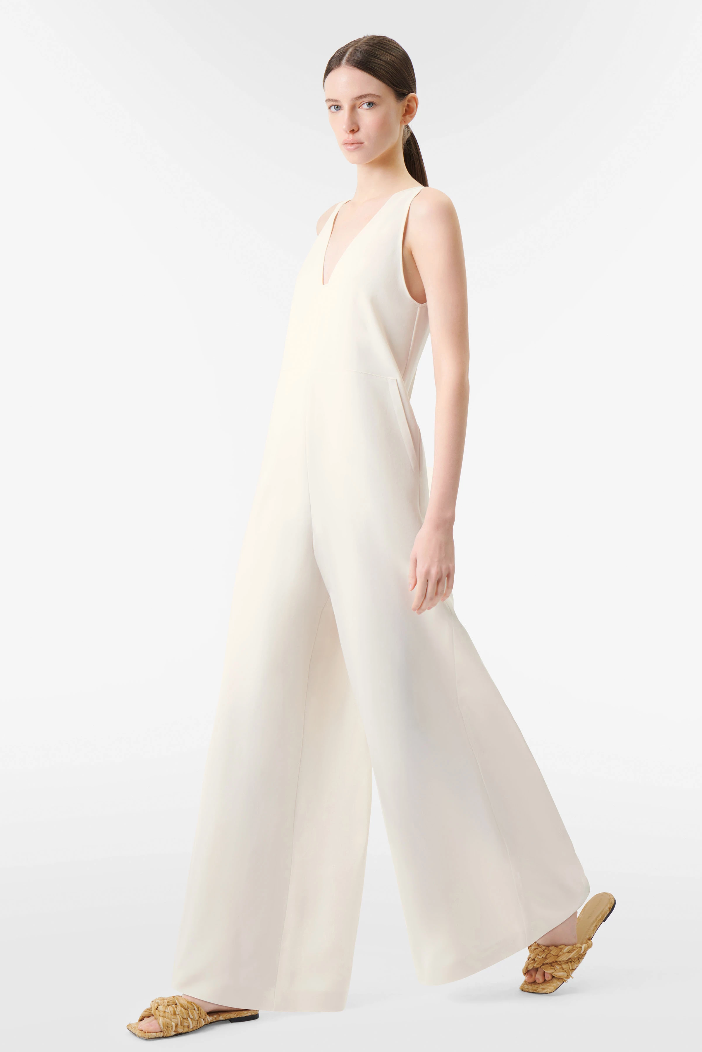 JEFFSUNG - Lässiger Overall in luxuriösem Satin - Damen - off white - Ganzkörper-Frontansicht