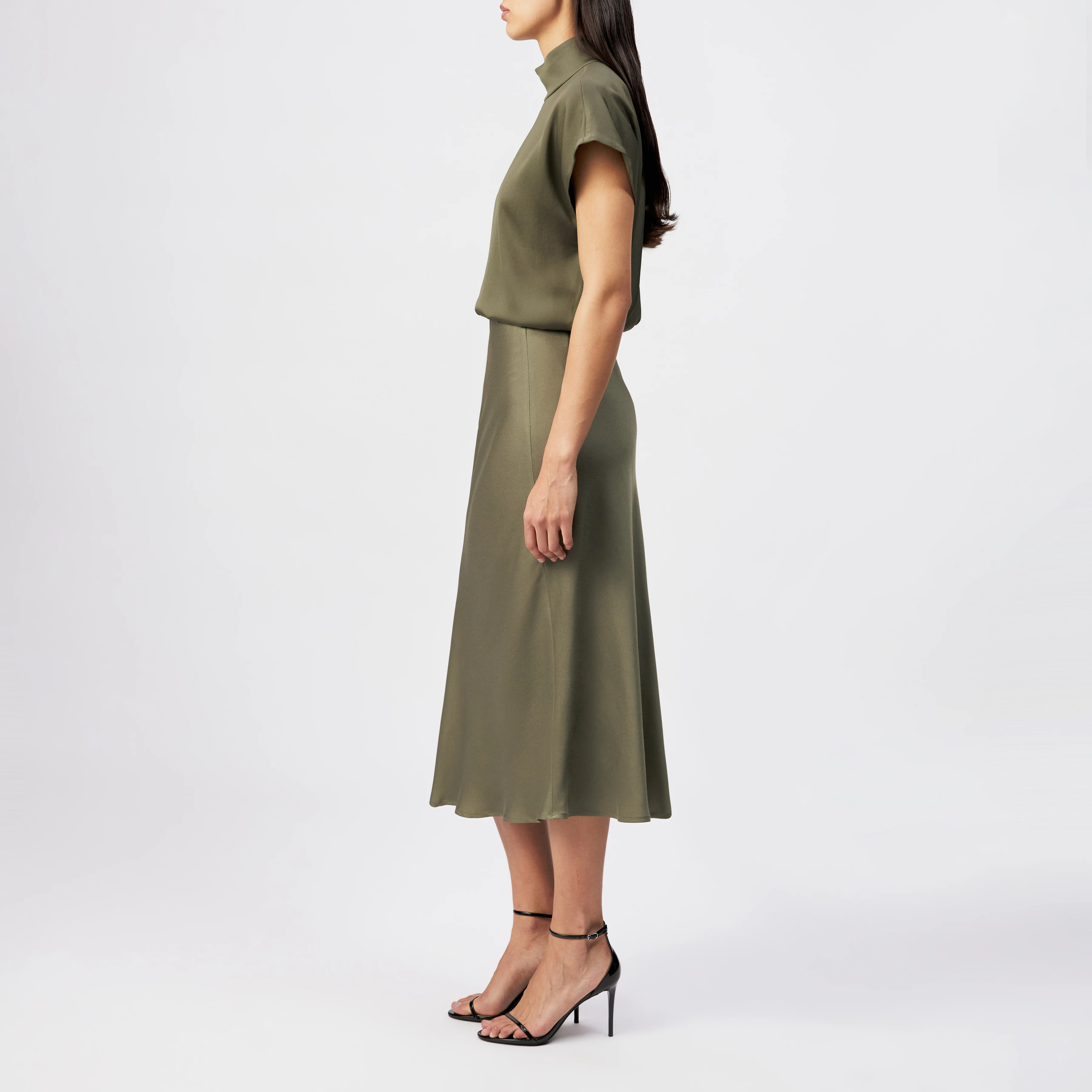URA - Mid-length slip skirt in satin - women - green - Seitenansicht