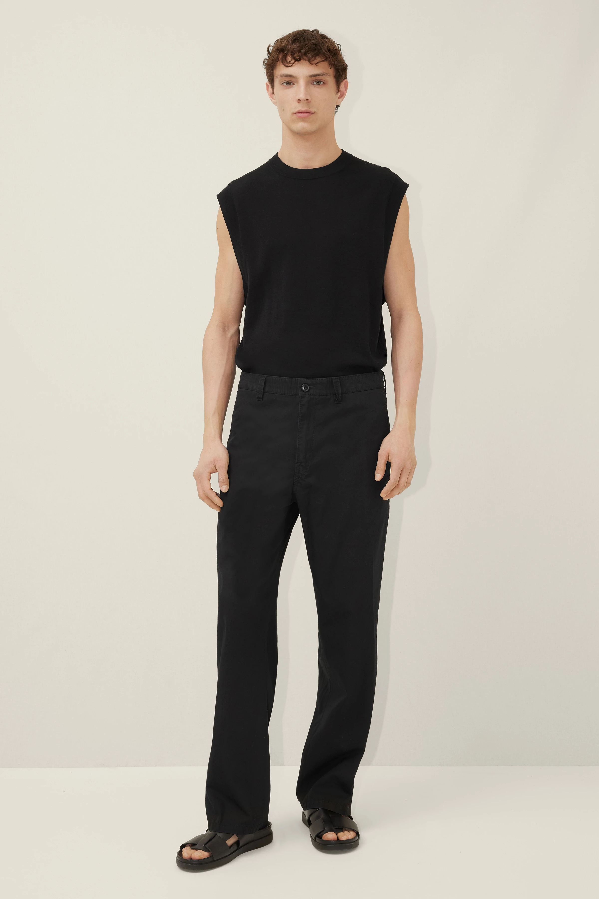 TAVIS_2 - Straight Leg Chino in Cotton-Viscose Mix - men - Natural Aluminium - Ganzkörper-Frontansicht