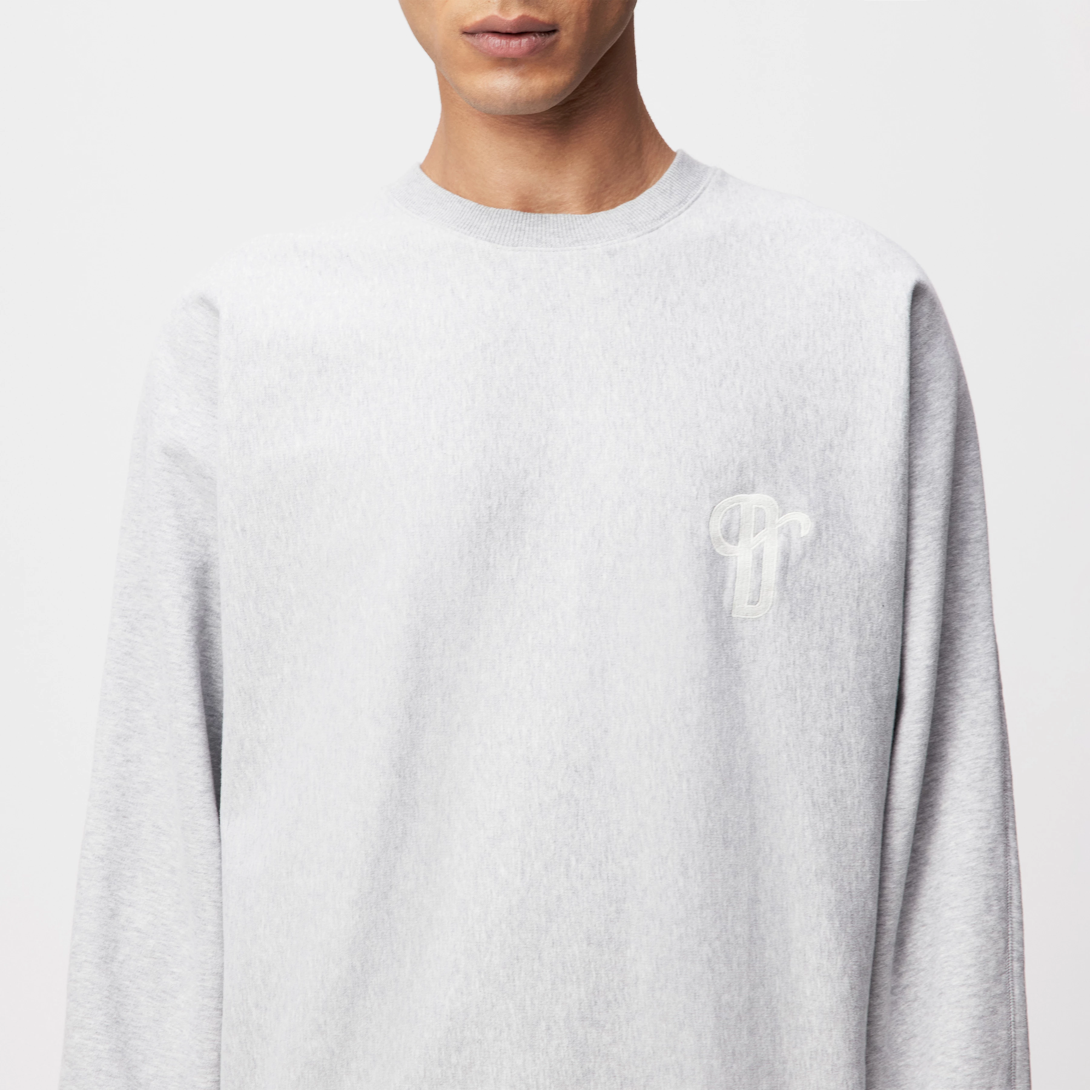 NIELO_D - Oversized sweatshirt in cotton - men - grey - Detailansicht am Model