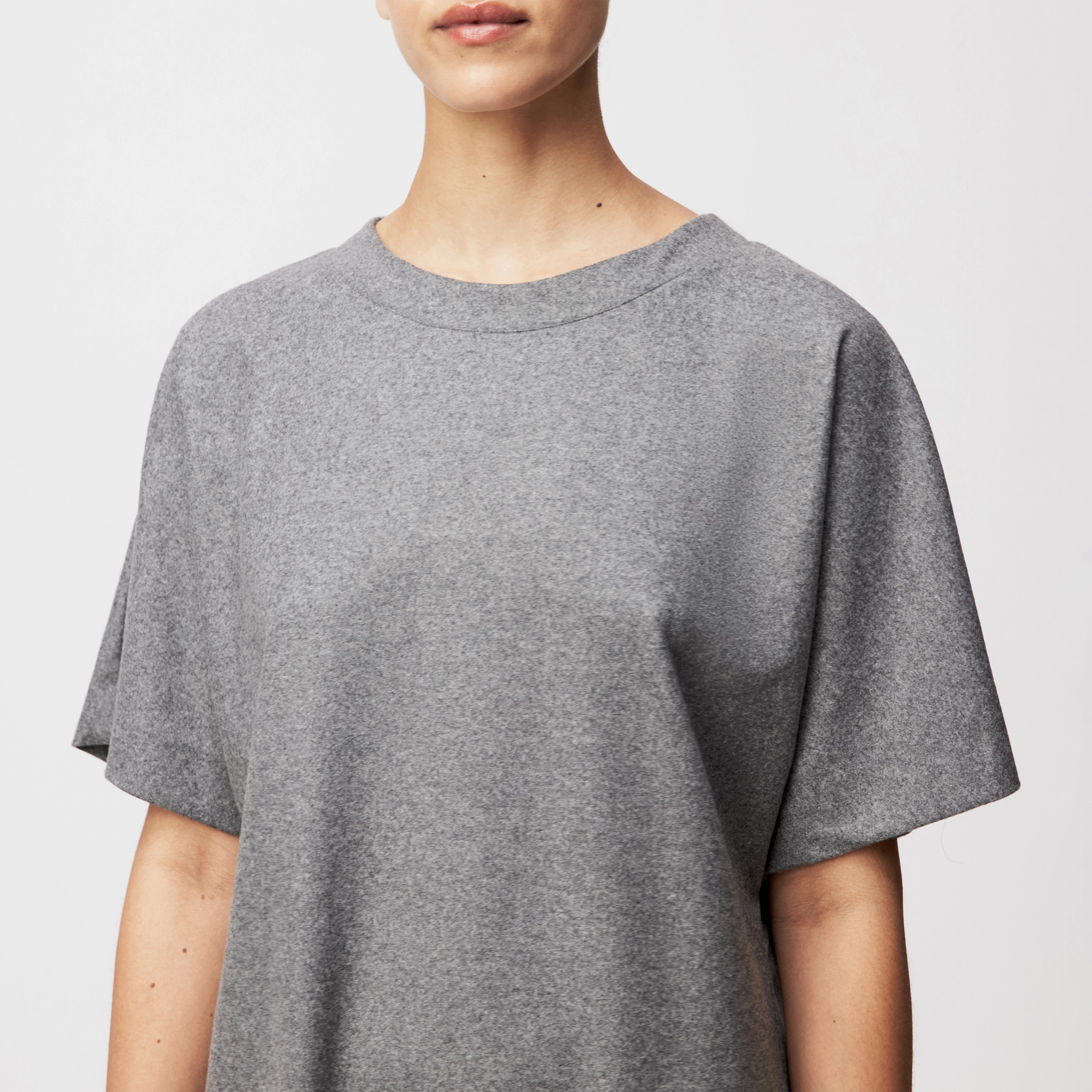 MENJA - T-shirtjurk in jersey wolmix - dames - grijs - Detailansicht am Model