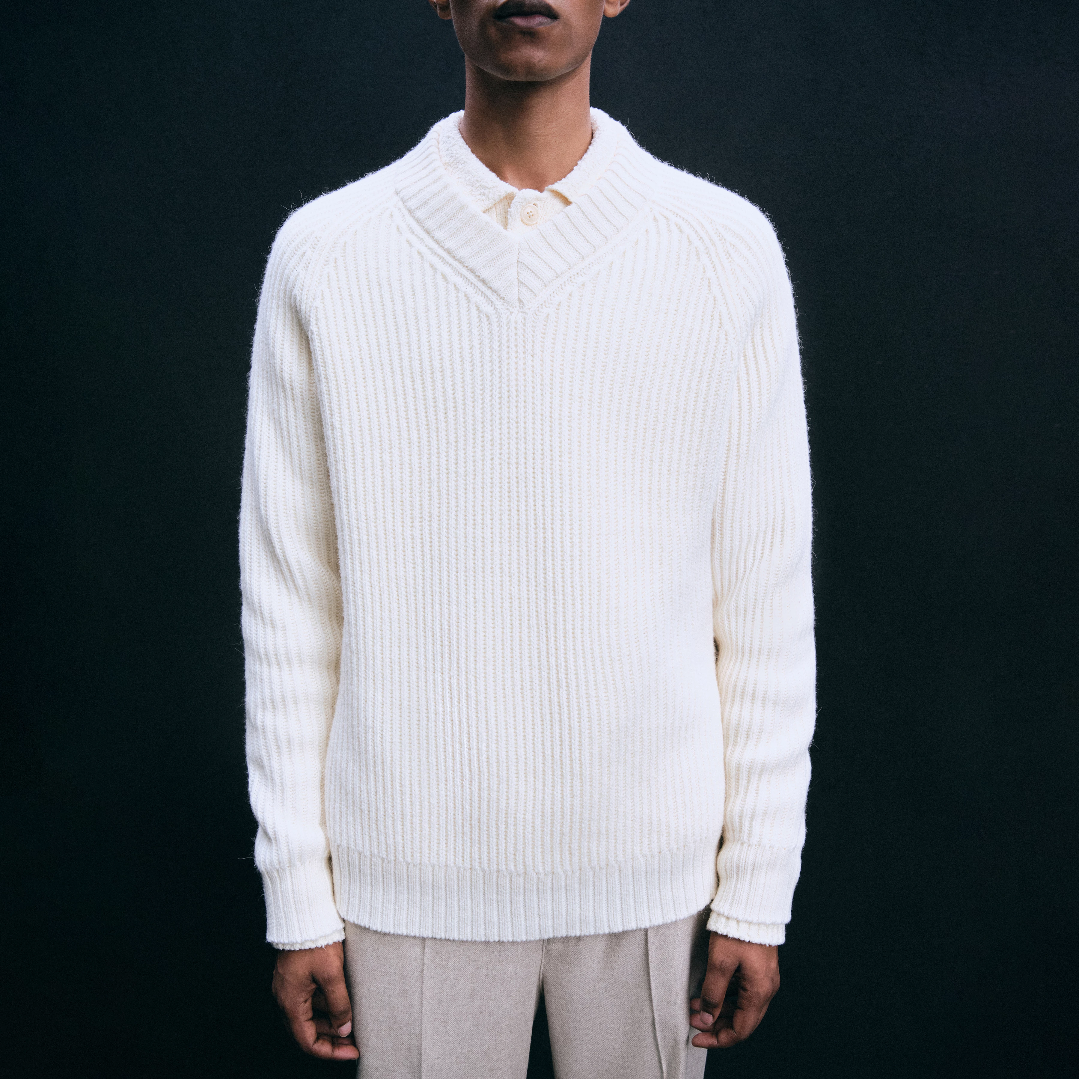 NUMIR - V-Neck Strickpullover in Woll-Alpakamix - Herren - off white