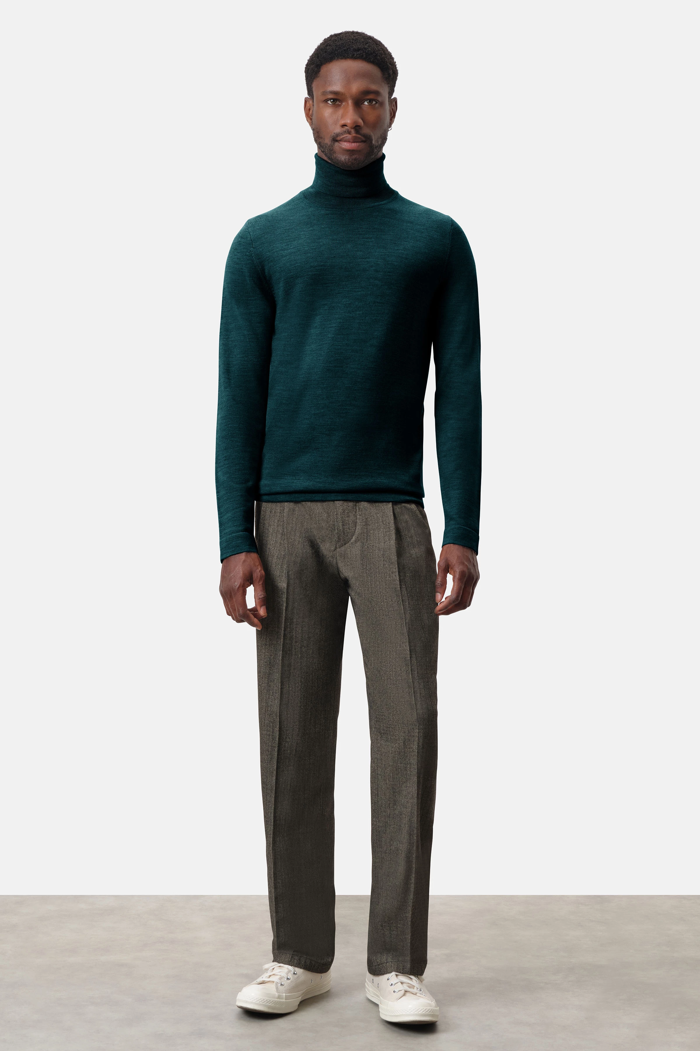 JOEY - Turtleneck sweater in merino wool - men - green - Ganzkörper-Frontansicht