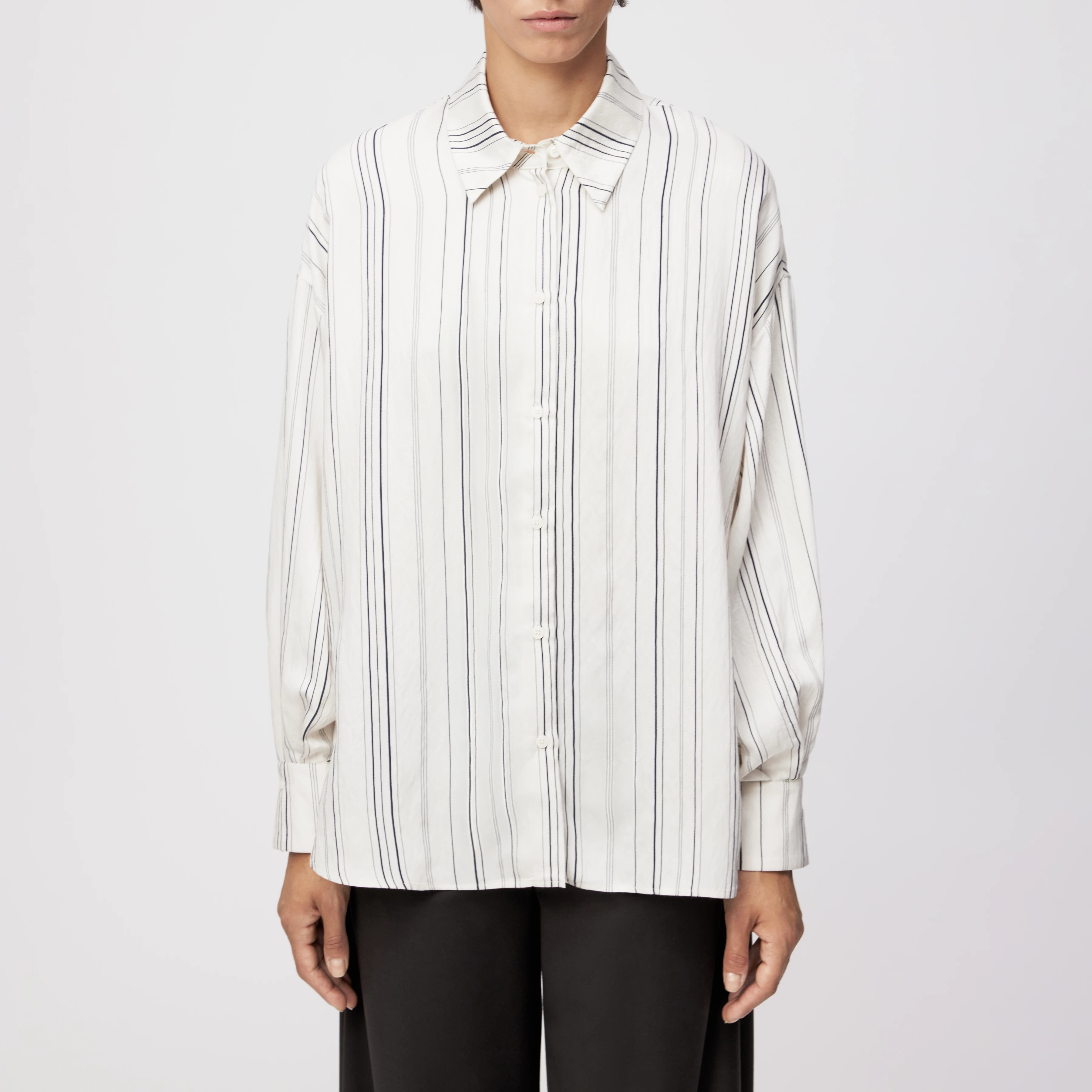 LYNDARA - Casual shirt blouse in viscose blend - women - off white - Frontansicht