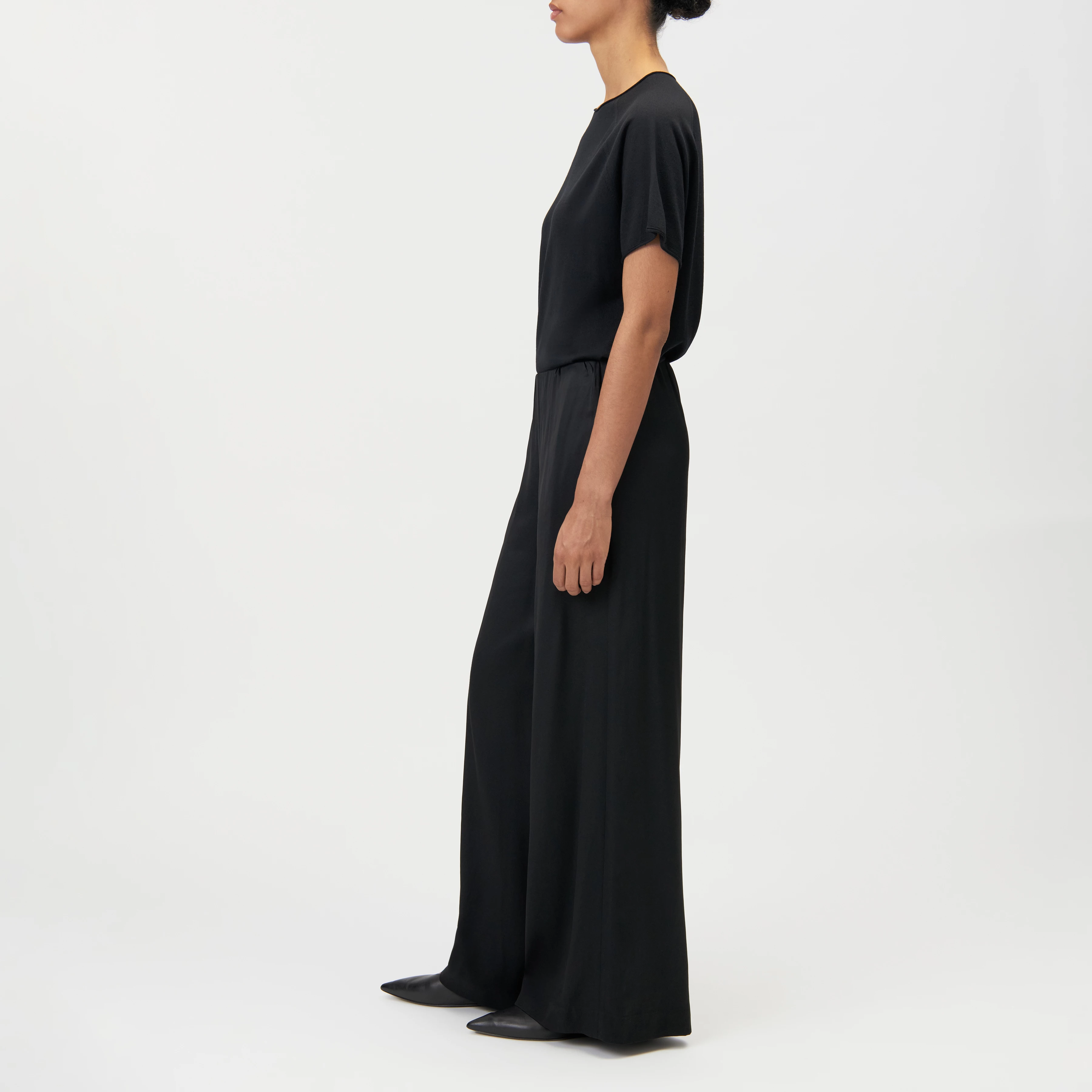 TWEEZER - Wide trousers in satin - women - black - Seitenansicht