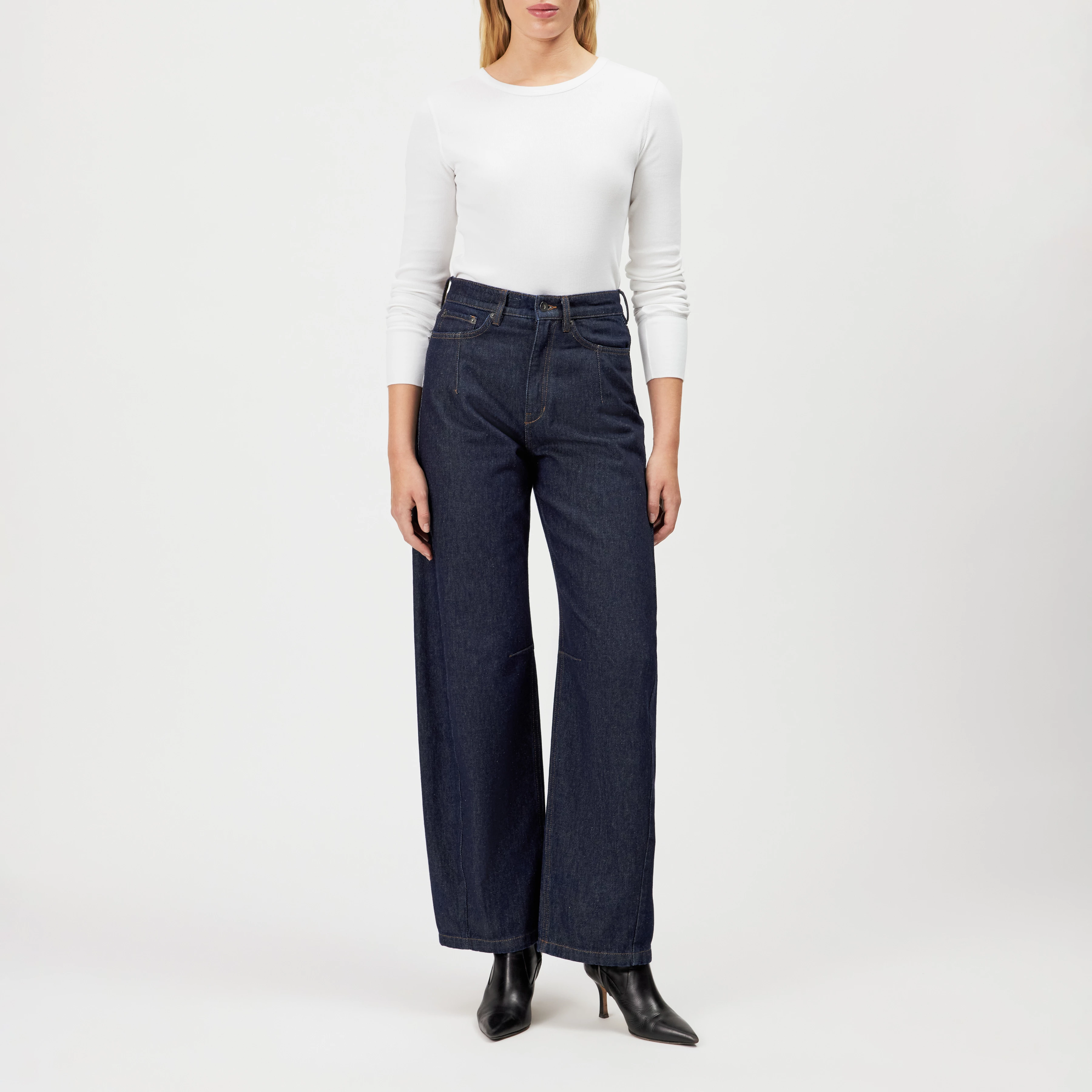 LIABLE - Relaxed fit trousers in soft denim - women - blue - Ganzkörper-Frontansicht