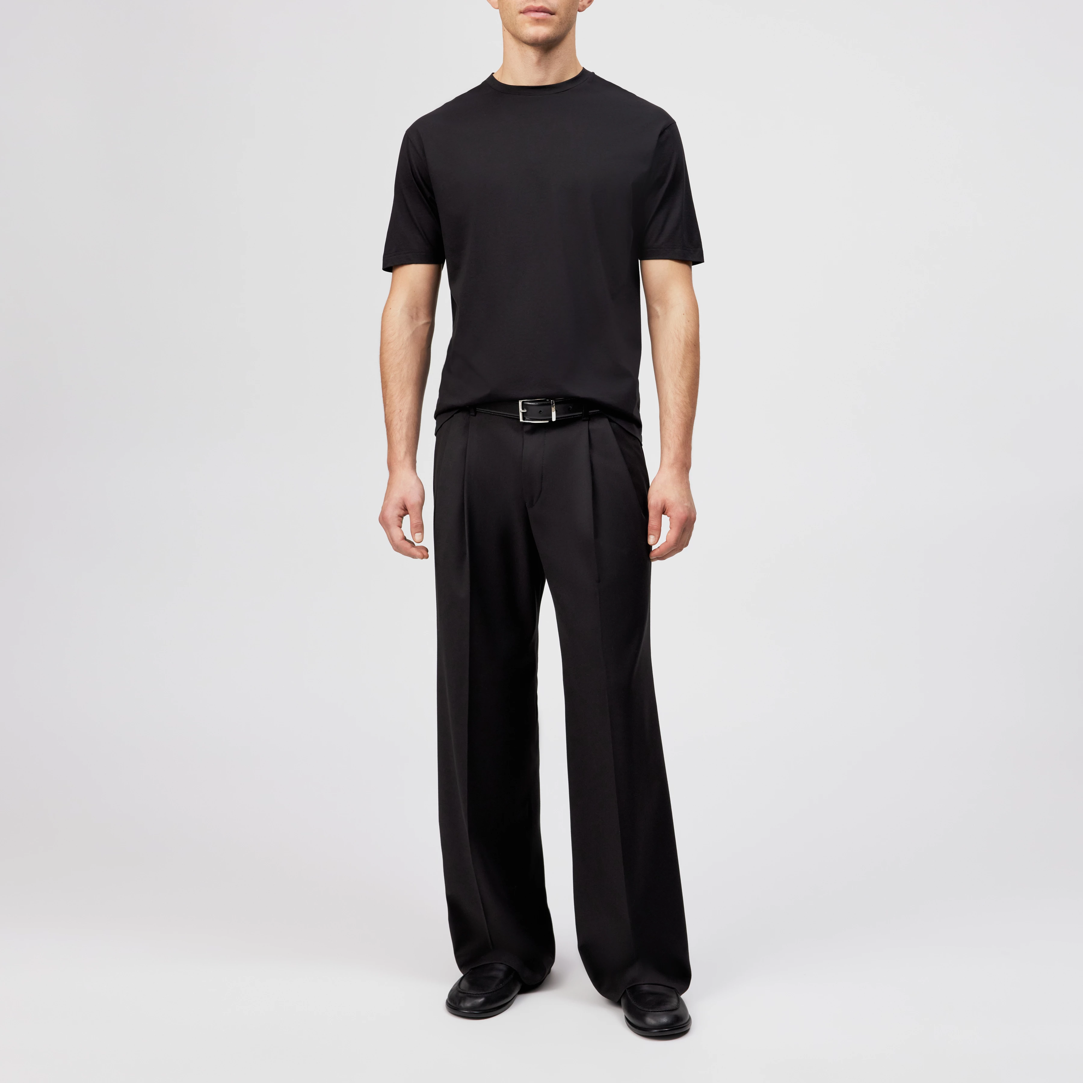 GILBERD - T-Shirt in Baumwoll-Modal-Mix - Herren - schwarz - Ganzkörper-Frontansicht