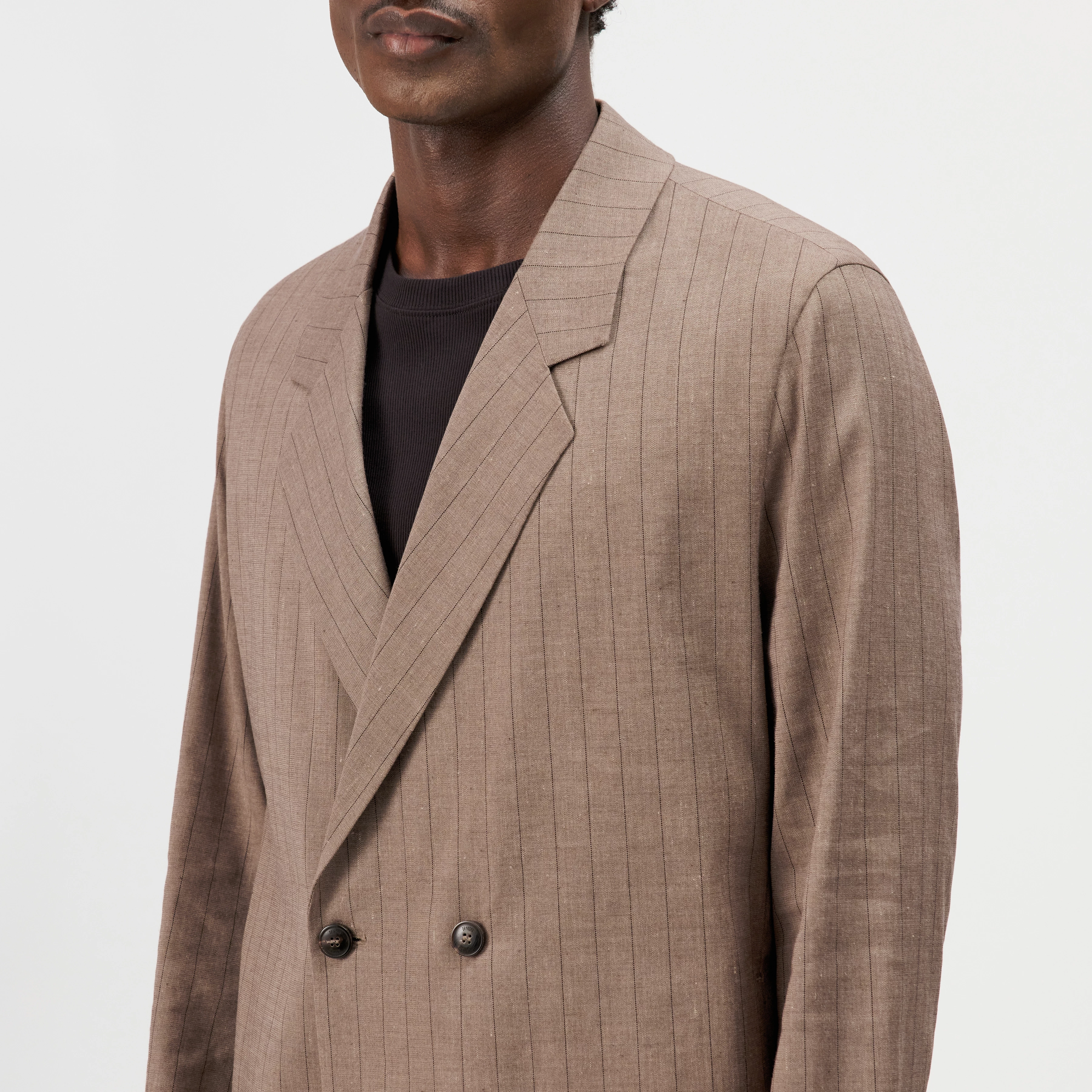MALIGO - Veste croisée en mélange de viscose - men - marron - Detailansicht am Model