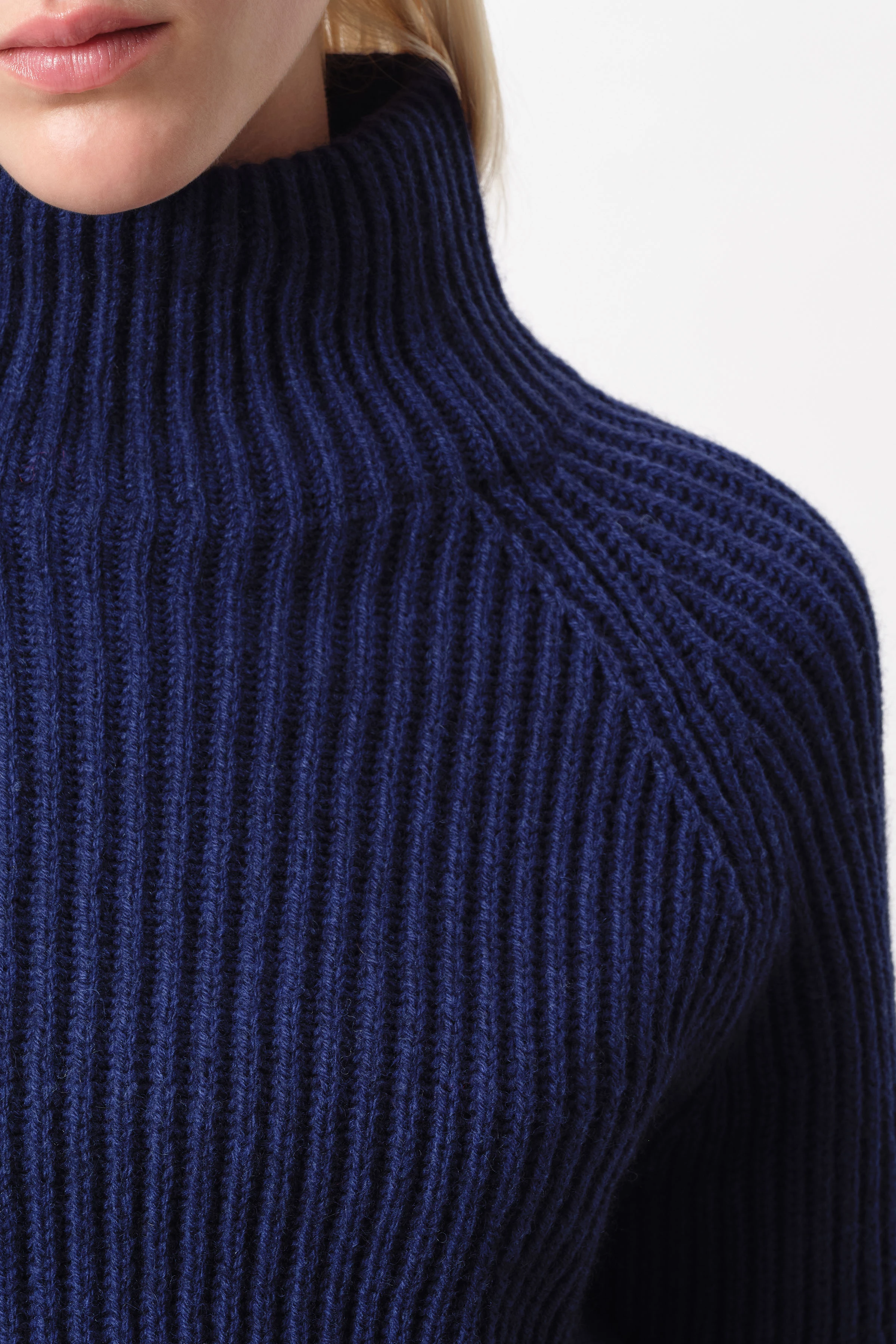ARWEN - coltrui in alpacawolmix - dames - blauw - Seitenansicht