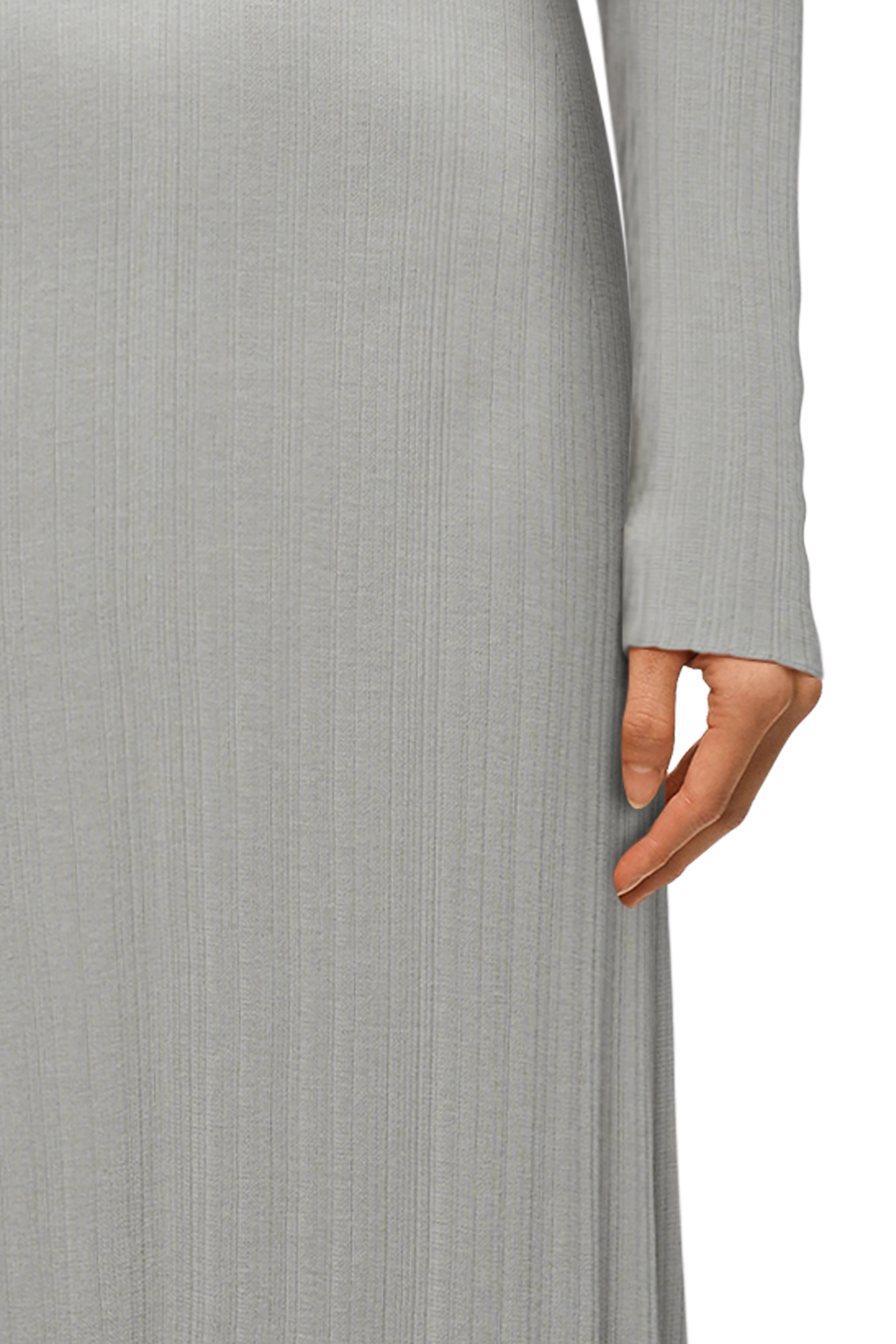 LIALE - Feminine knitted dress in cotton - women - beige - Detailansicht am Model