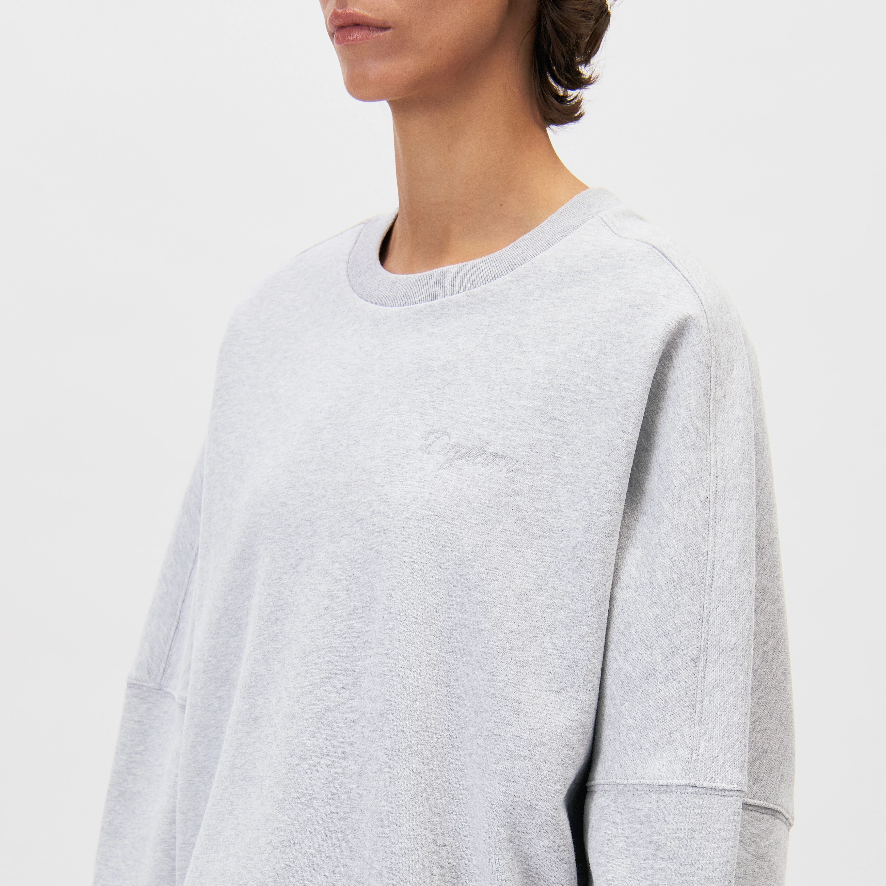 ASTERA_P1 - Oversized sweatshirt with DRYKORN embroidery - women - grey - Detailansicht am Model