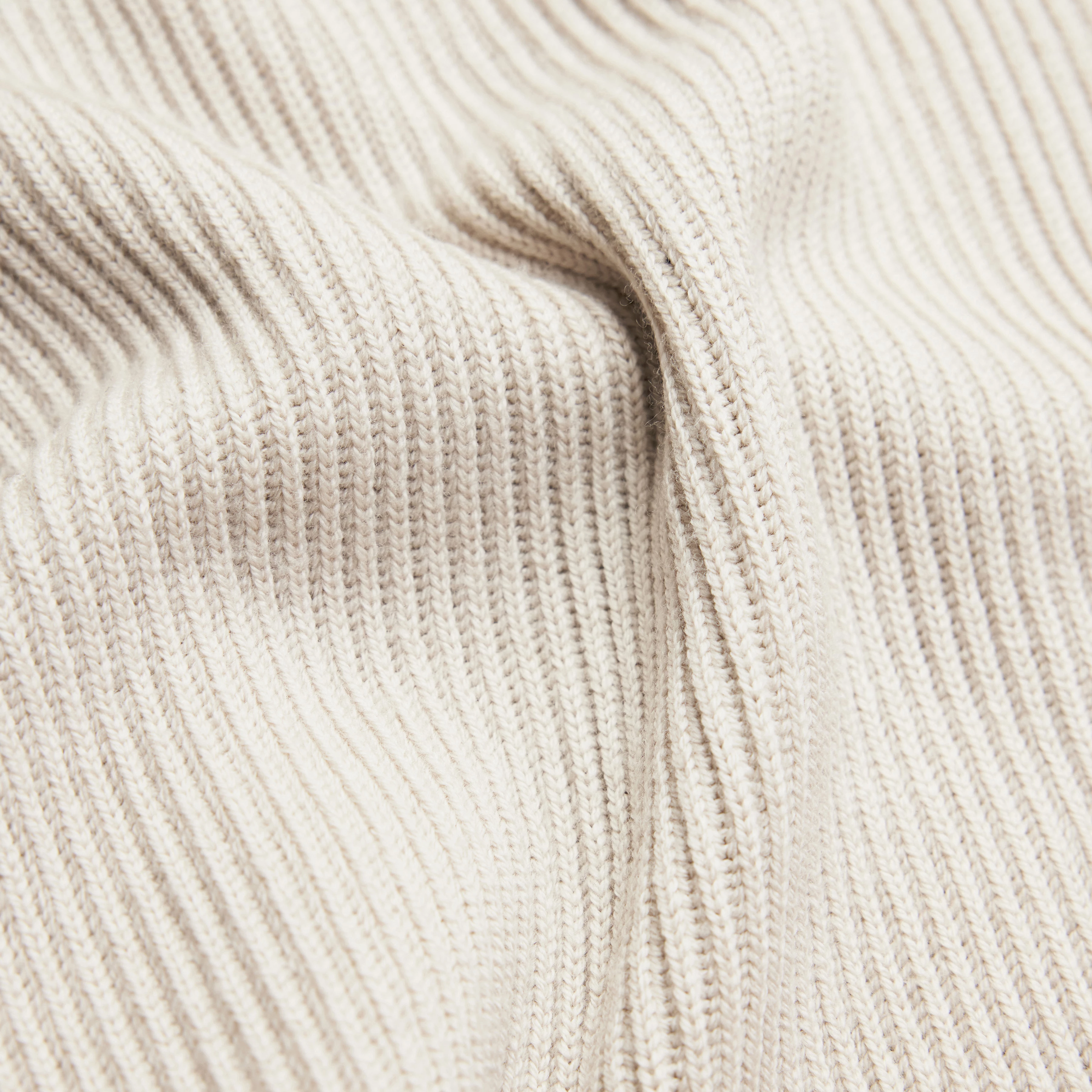 KEBEDI - Jumper with ruffles in 100% merino wool - women - beige - Materialbild (B2C)