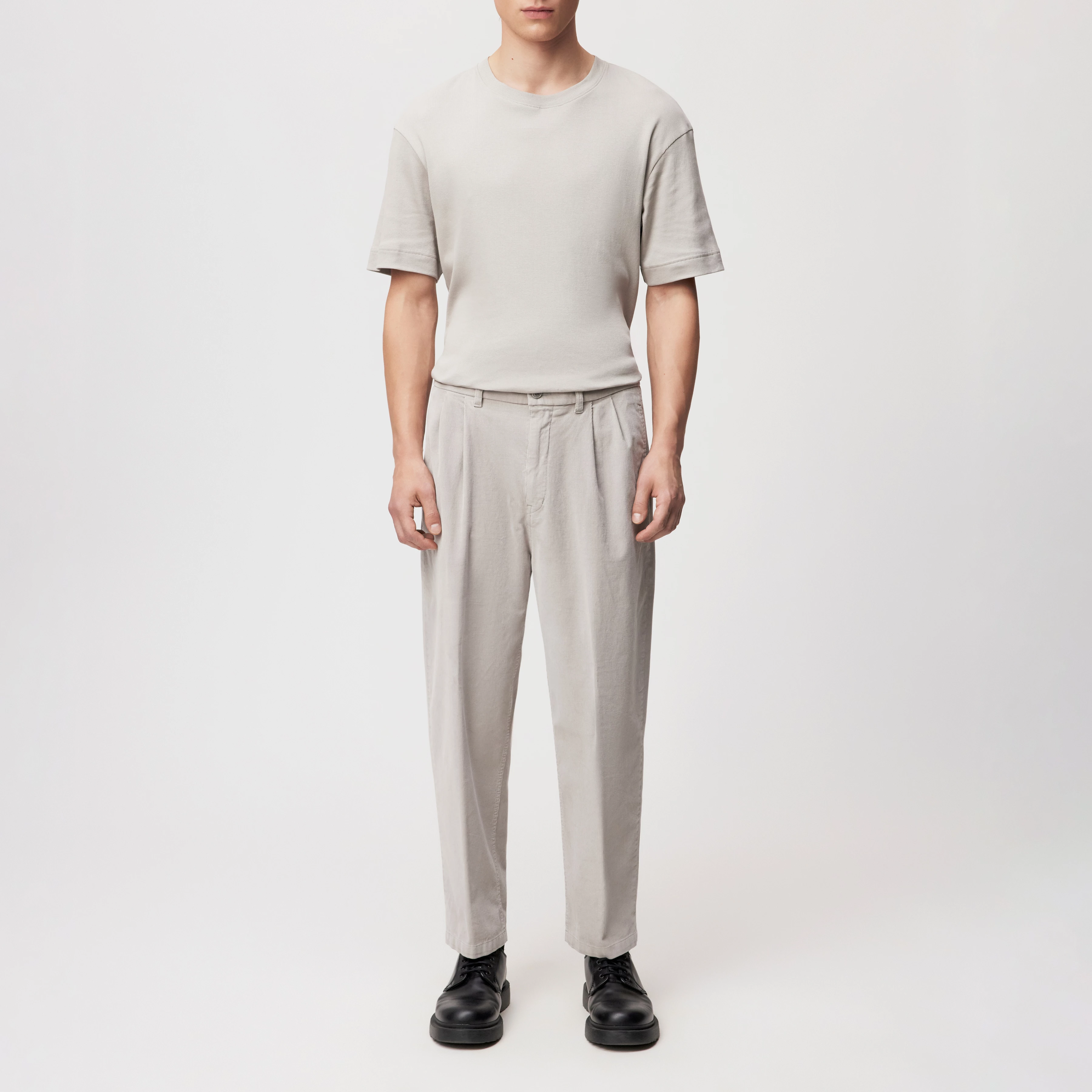 KARYKO - Chino in Cord - Herren - grau - Ganzkörper-Frontansicht