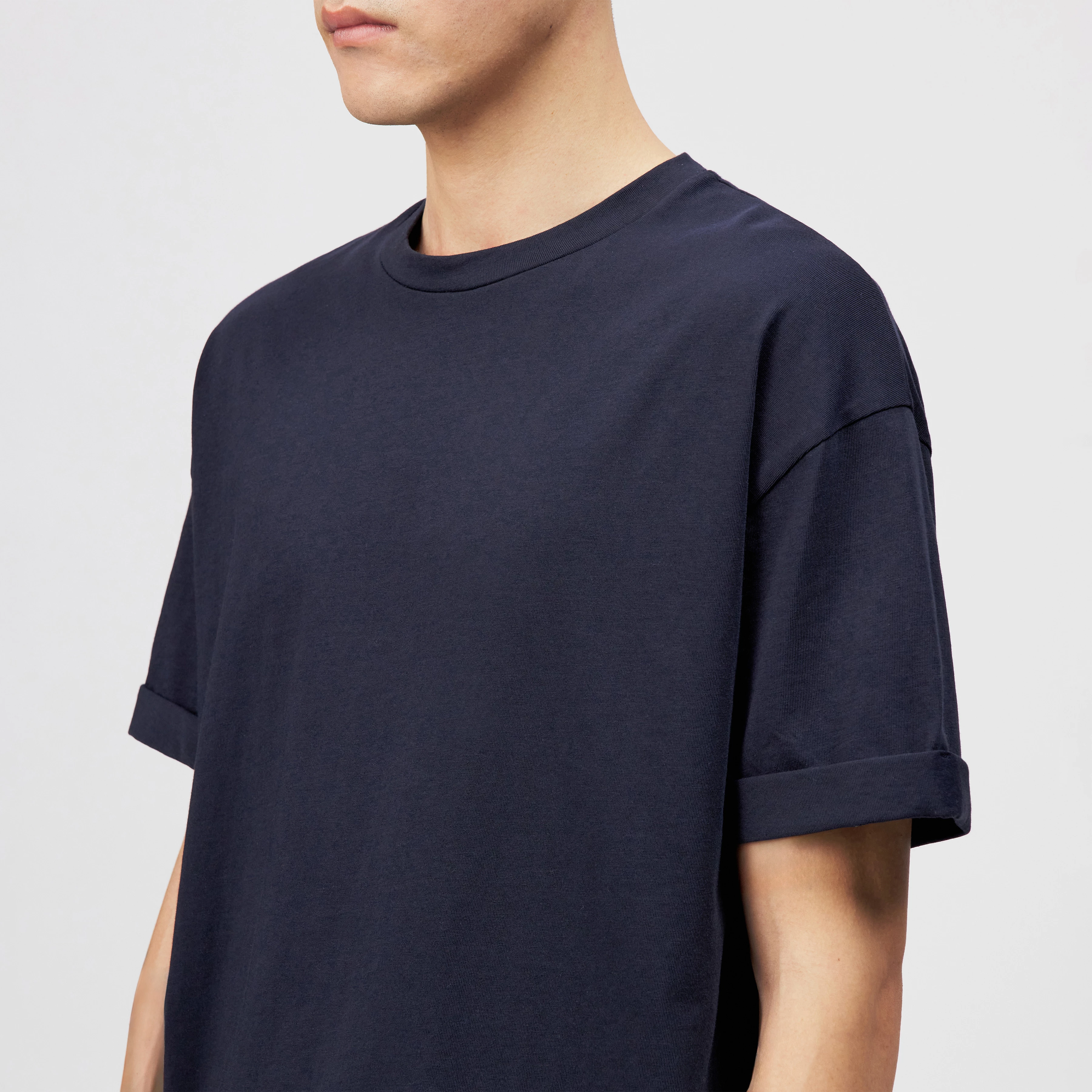 THILO - T-shirt coupe décontractée en pur coton - men - bleu - Detailansicht am Model