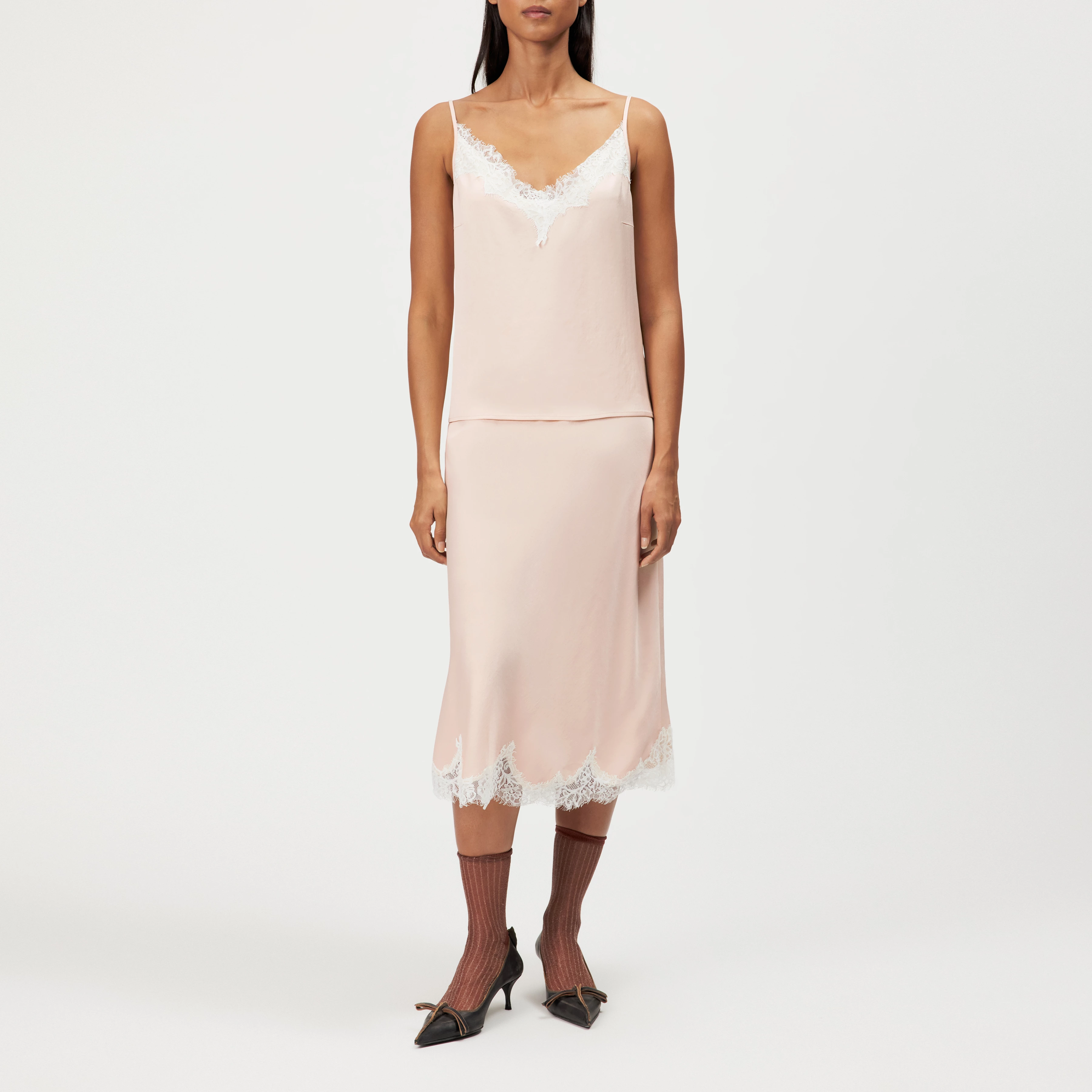 GIONA - V-neck camisole with lace insert - women - orange - Ganzkörper-Frontansicht