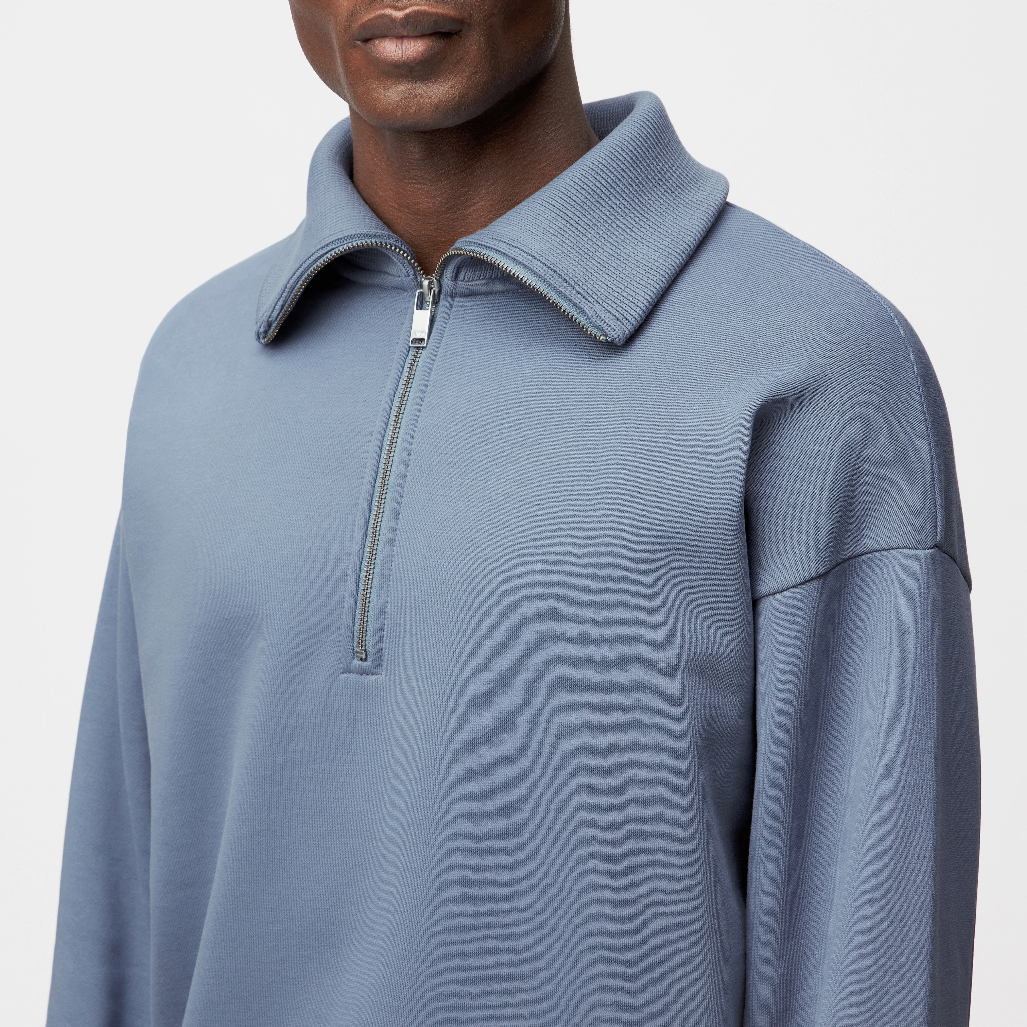 KAILEP_D - Troyer sweatshirt with half zip in French terry - men - blue - Detailansicht am Model