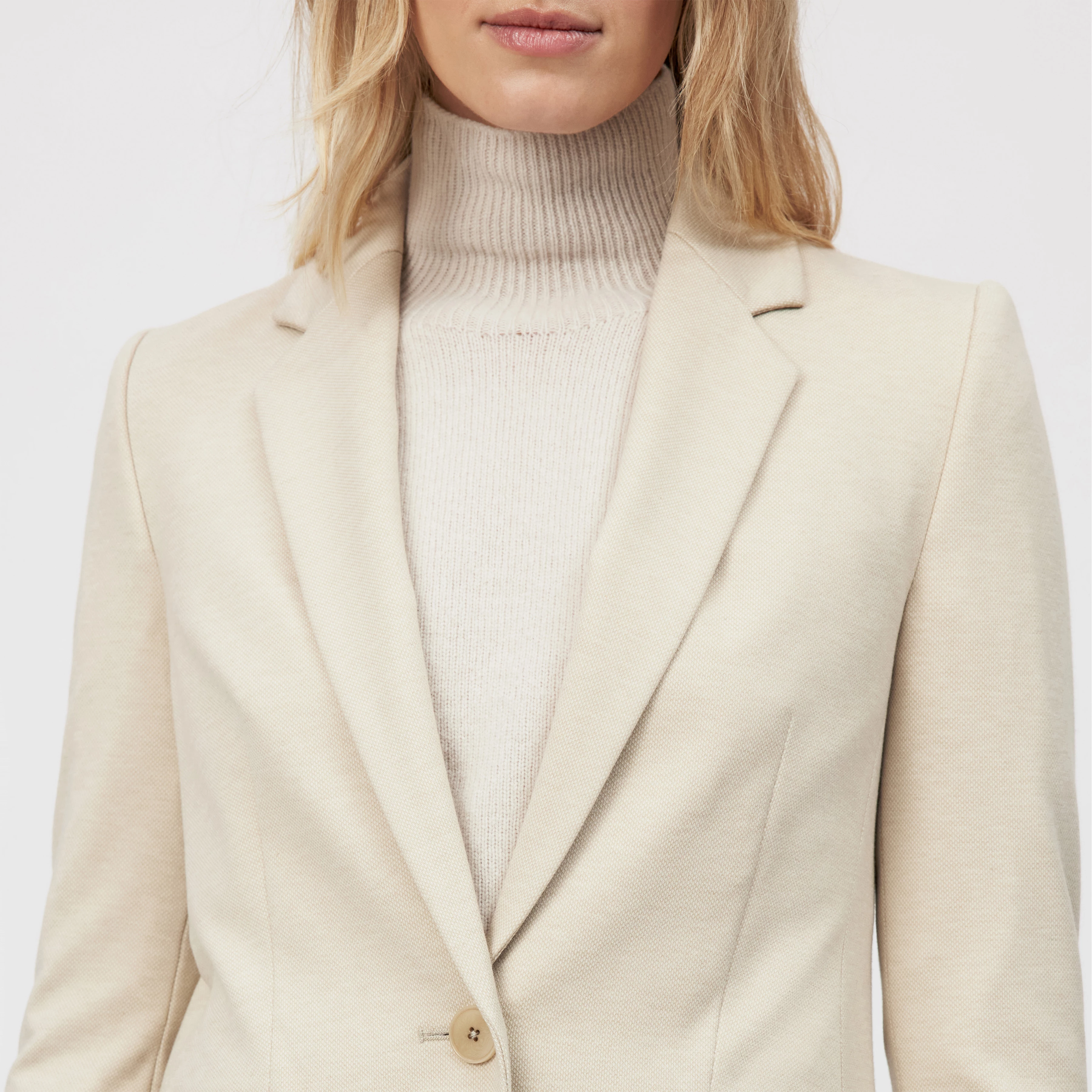 ATLIN_2 - Einknopf-Blazer in Jersey mit Dessin - Damen - braun - Detailansicht am Model
