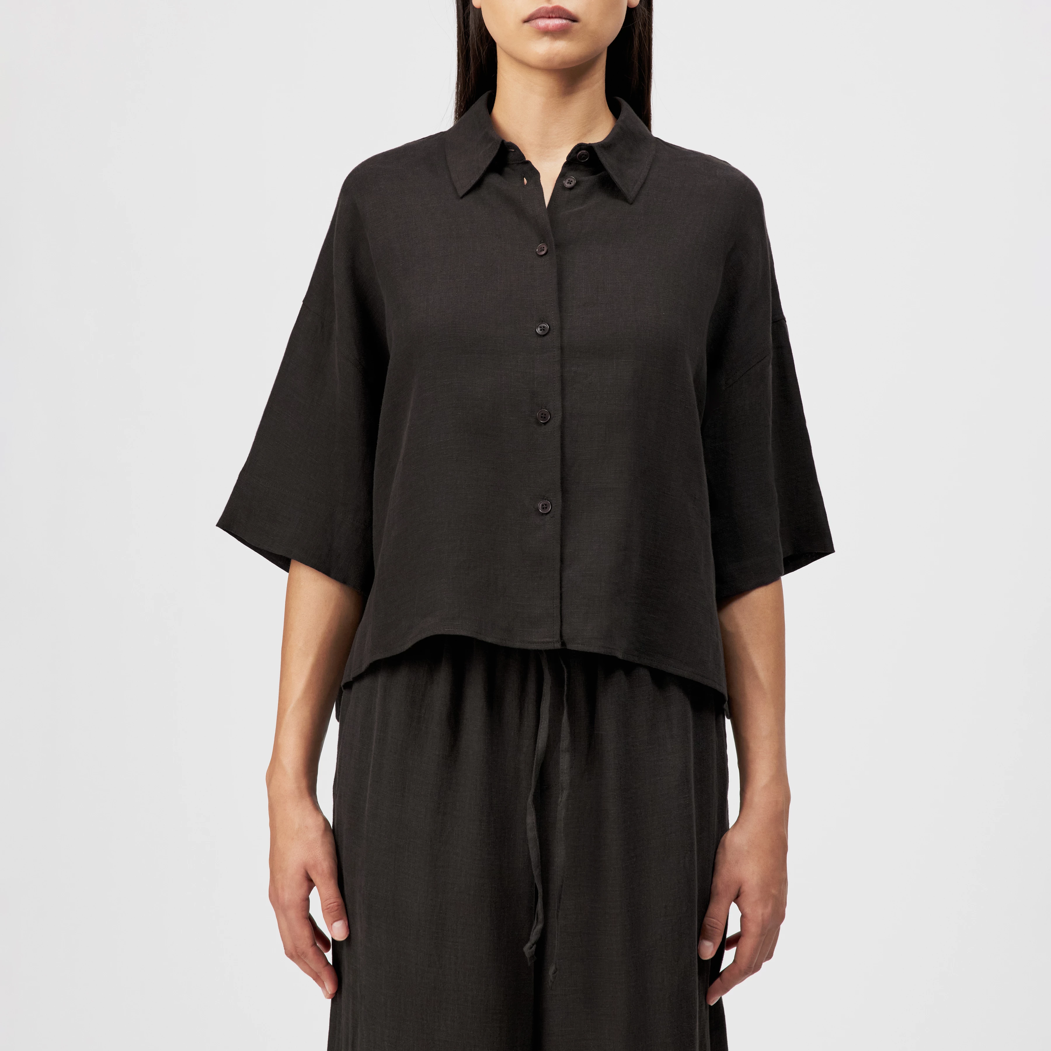 YARIKA - Boxy shirt blouse in linen - women - brown - Frontansicht