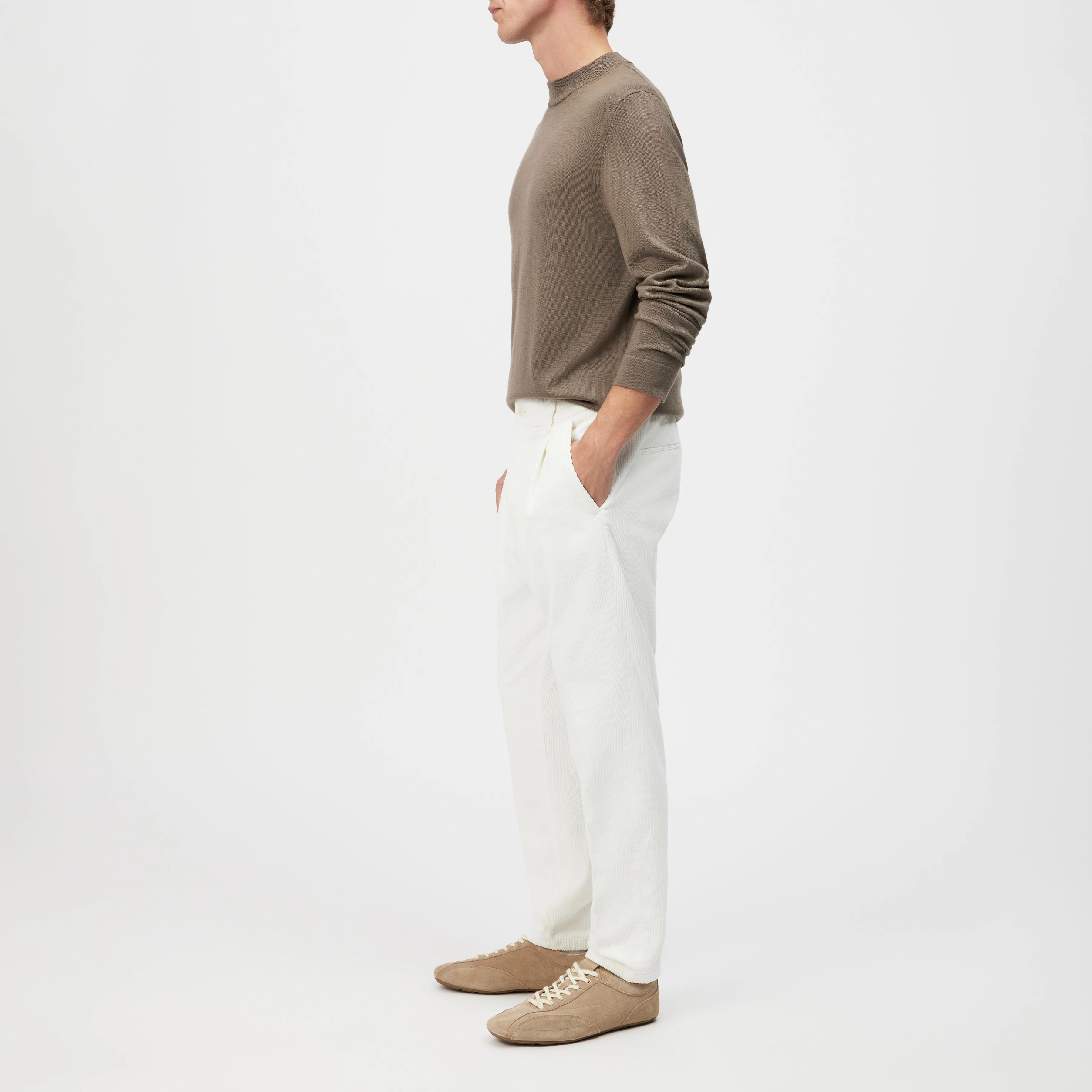 CHASY - Casual trousers with pleats in washed cotton corduroy - men - off white - Seitenansicht
