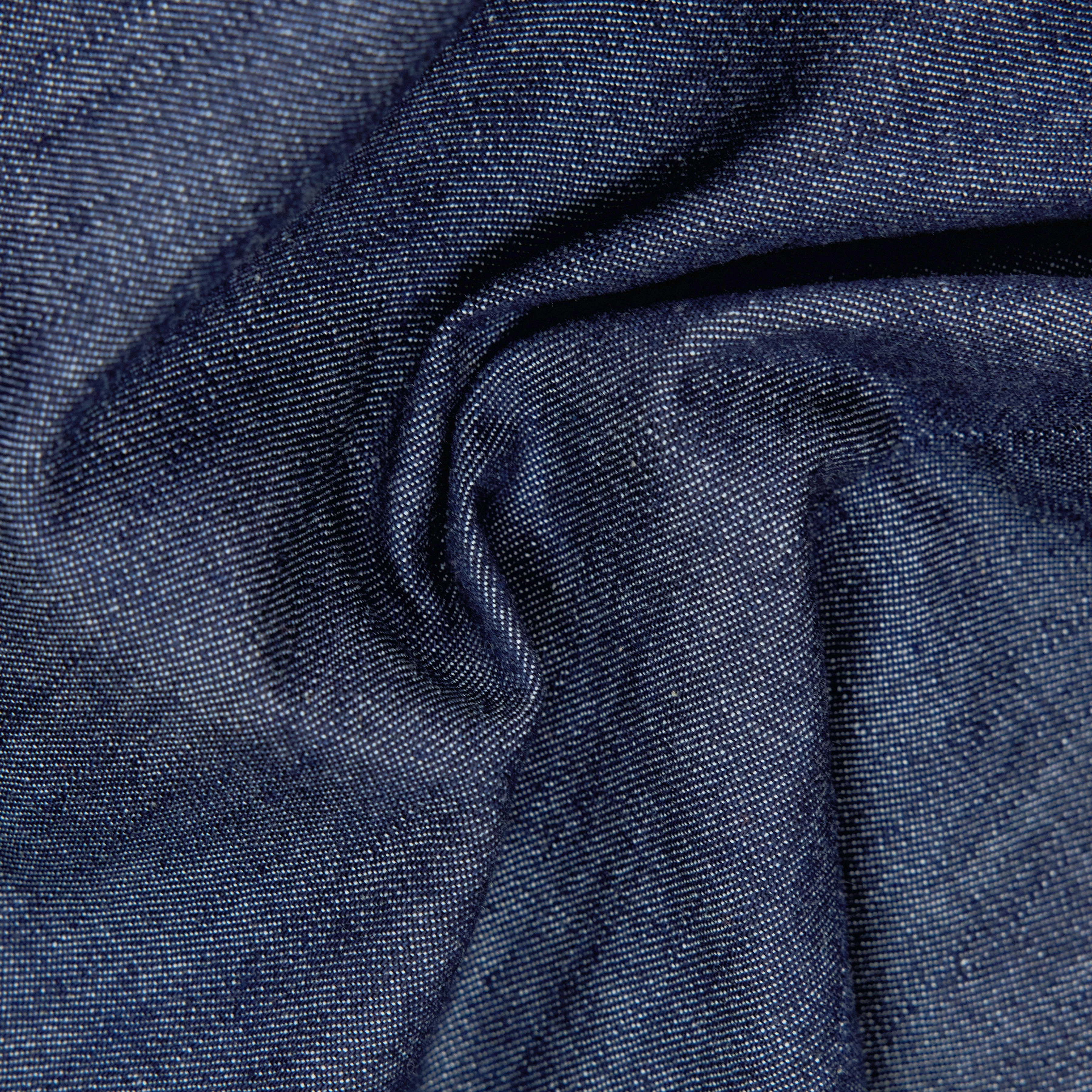 RIVANA - Denim-look cropped bandeau, halterneck. - women - blue - Materialbild (B2C)