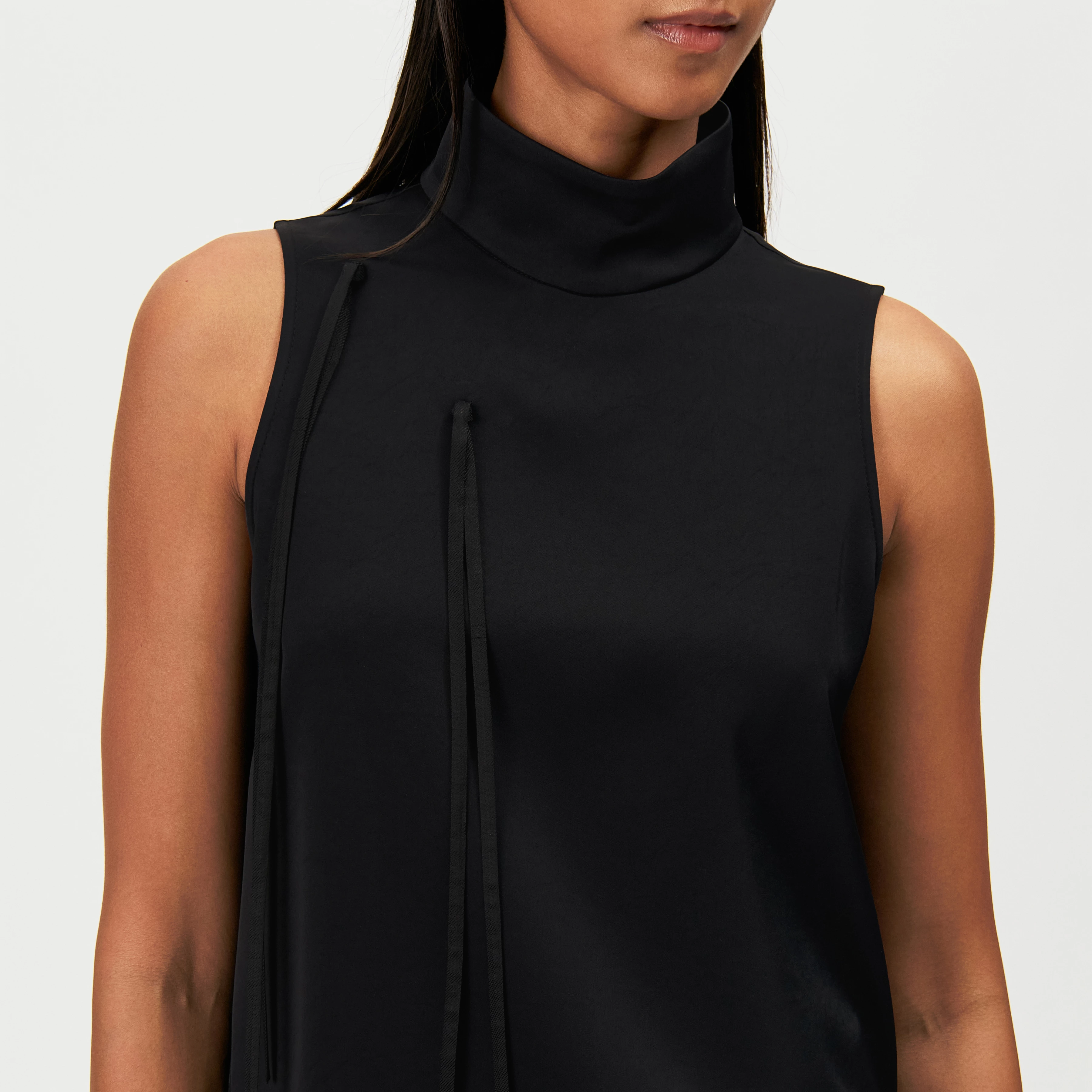 HALIRA_1 - Satin stand-collar blouse top - women - black - Detailansicht am Model