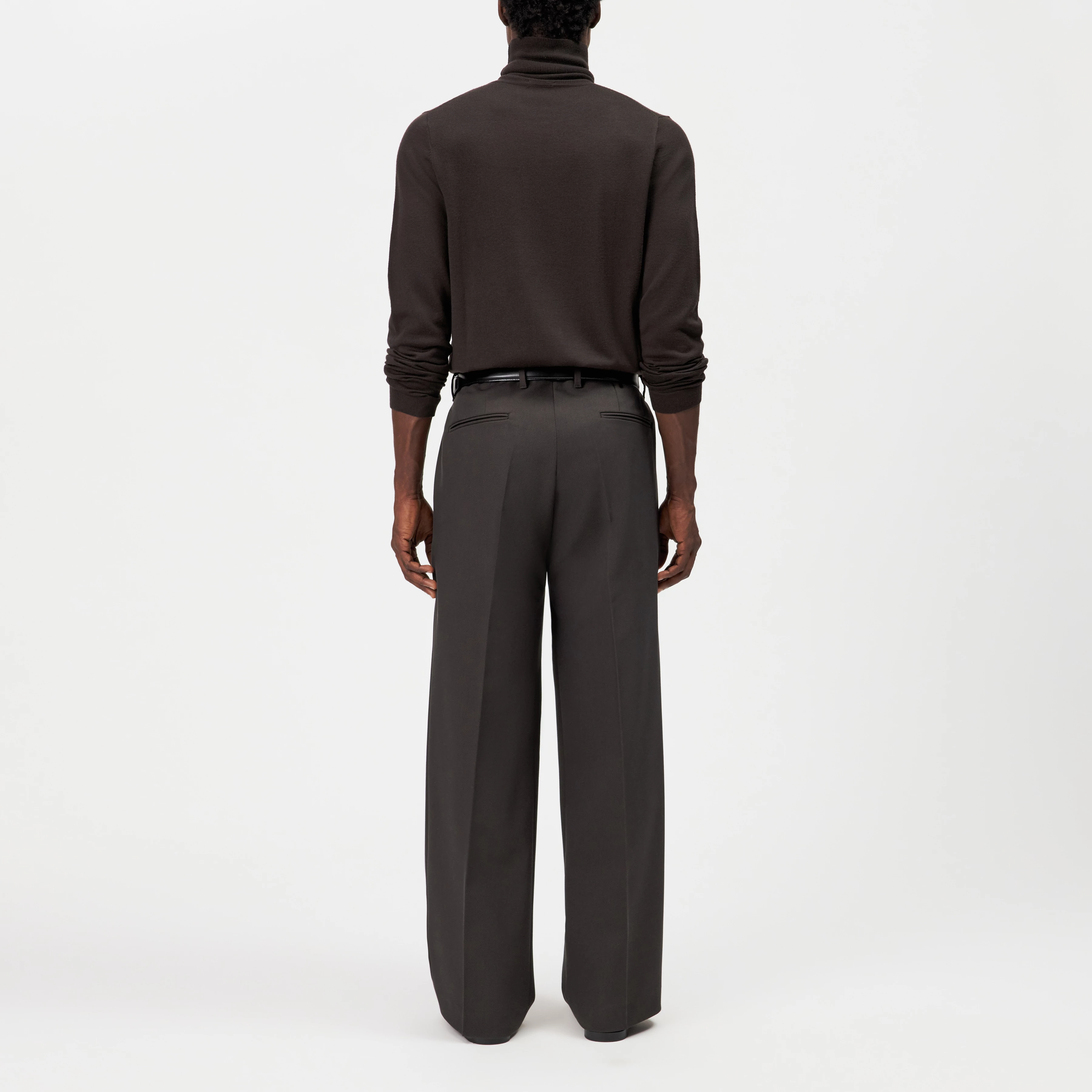 JOEY - Turtleneck jumper in 100% merino wool - men - brown - Rückansicht