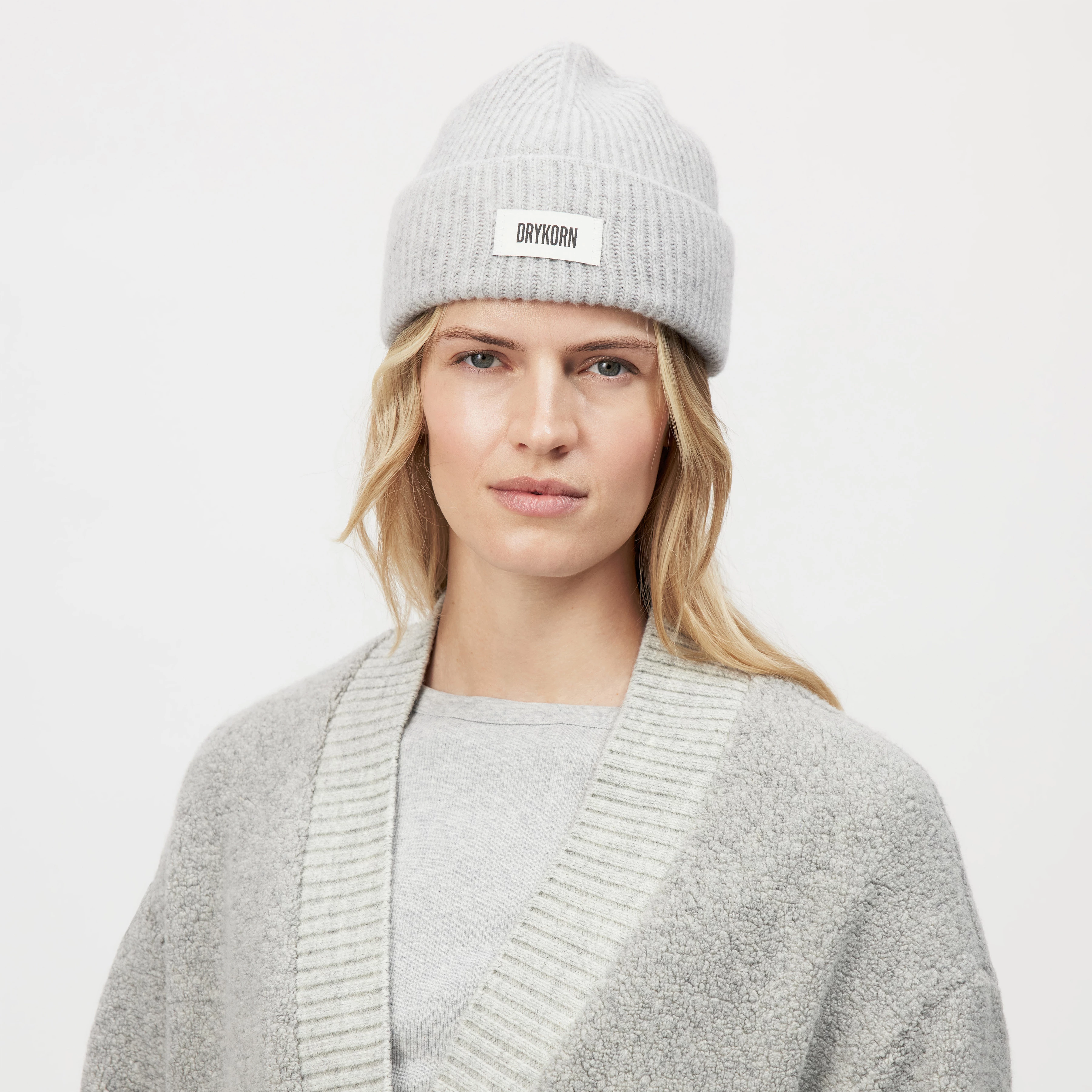 NEREA_3 - Beanie in Schurwolle - Unisex - grau - Frontansicht
