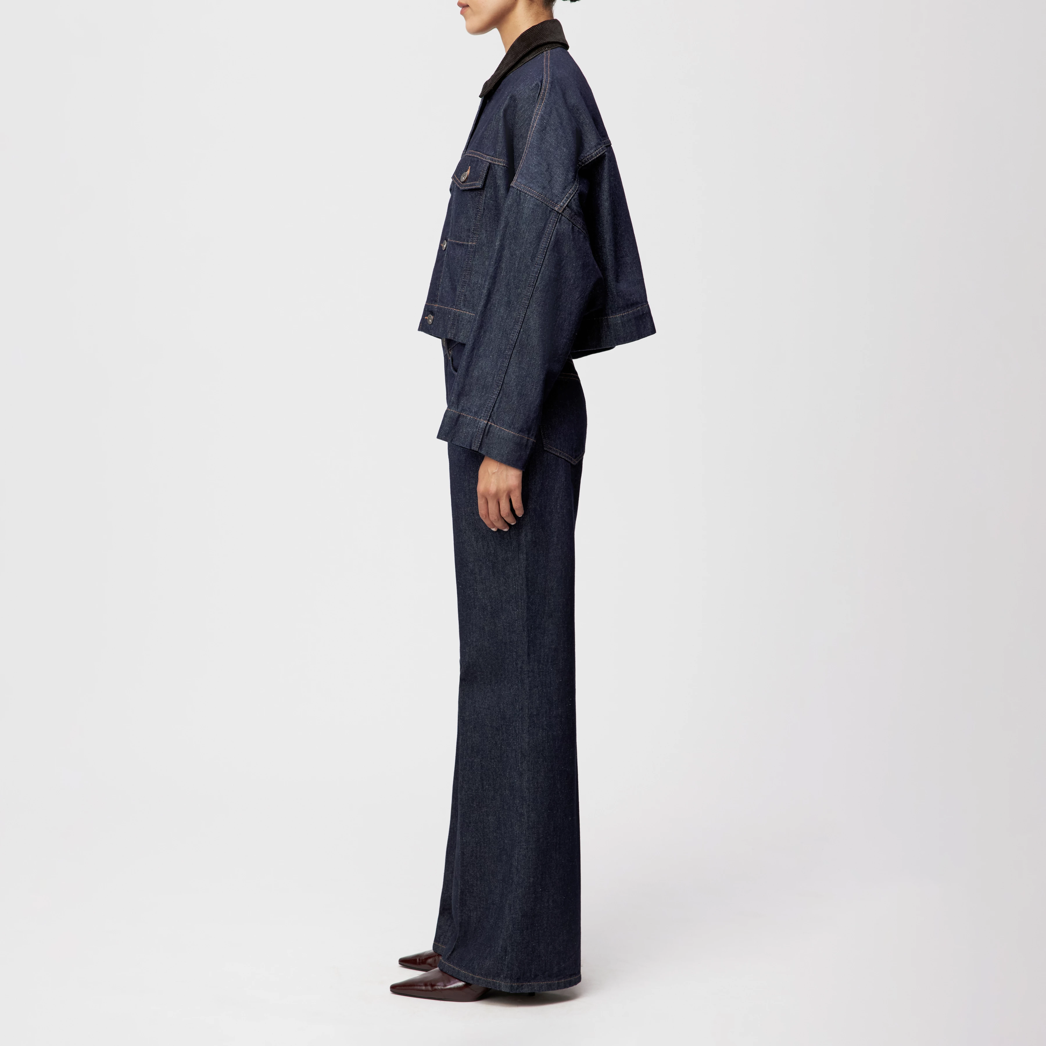 HOLBROOKS_1 - Denimjacke mit Kontrastkragen in Mid-Blue Denim - Damen - blau - Seitenansicht