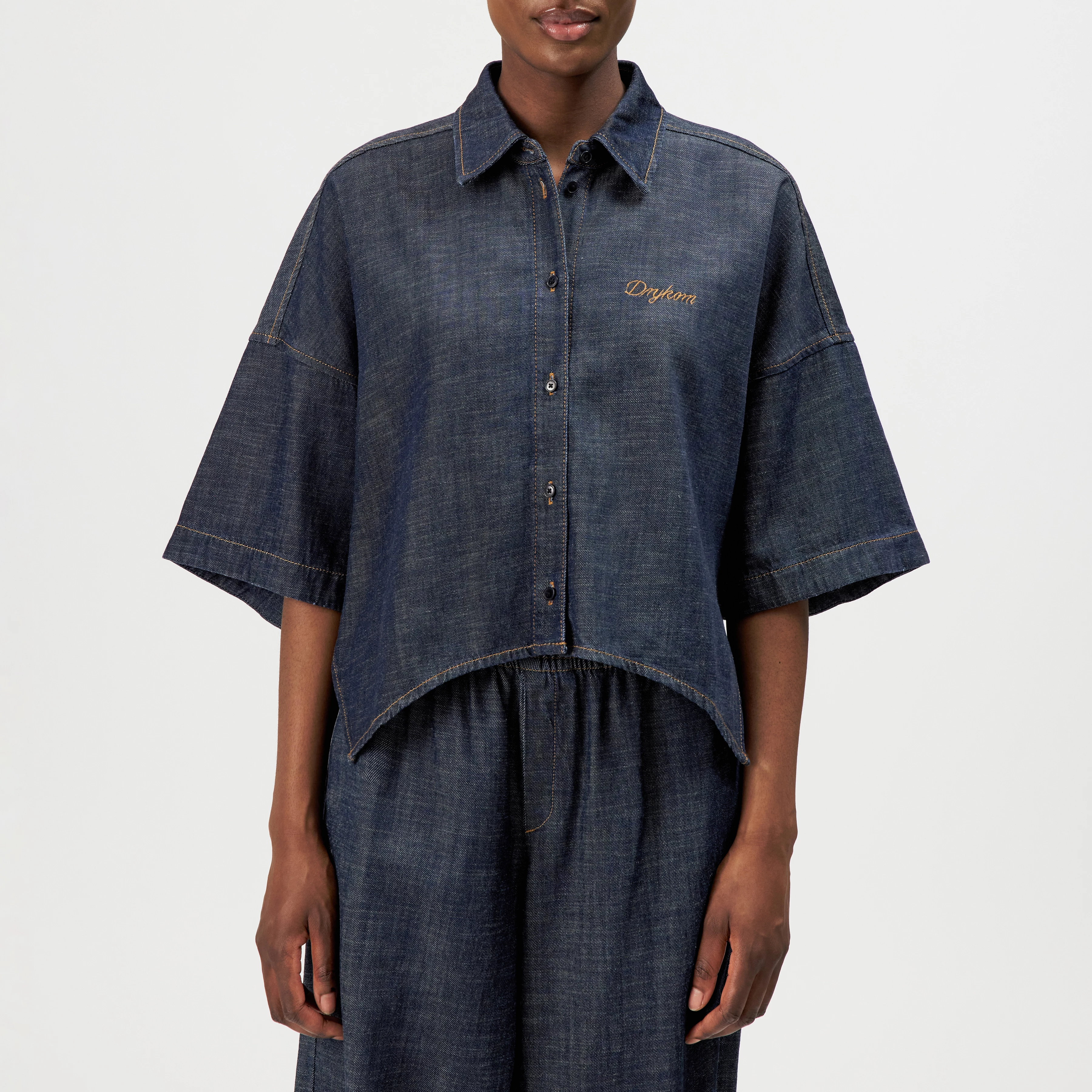 SERITH - Boxy shirt blouse in denim look - women - blue - Frontansicht