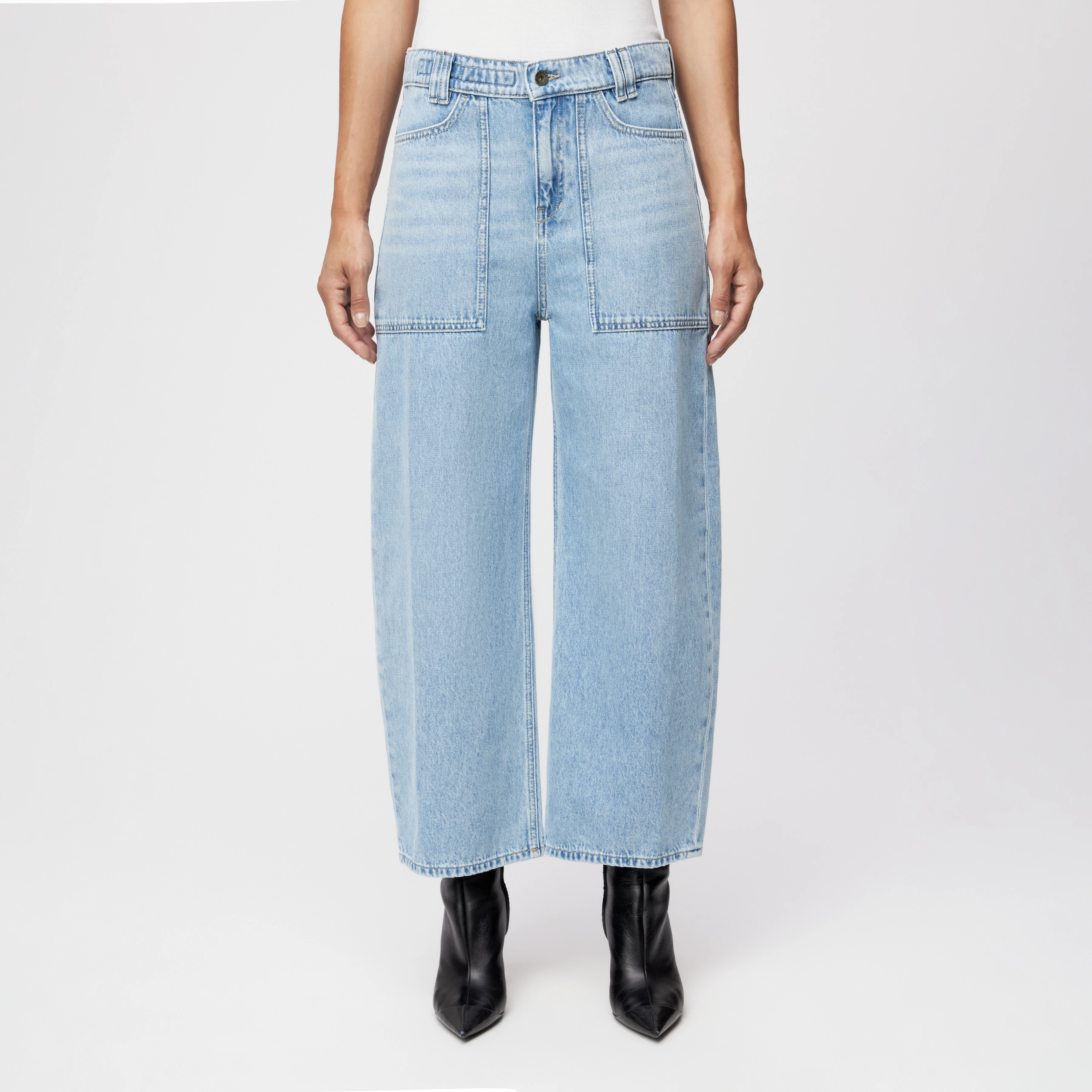 DERIVE - Mid-Waist Jeans in Light-Blue Denim - Damen - blau - Frontansicht