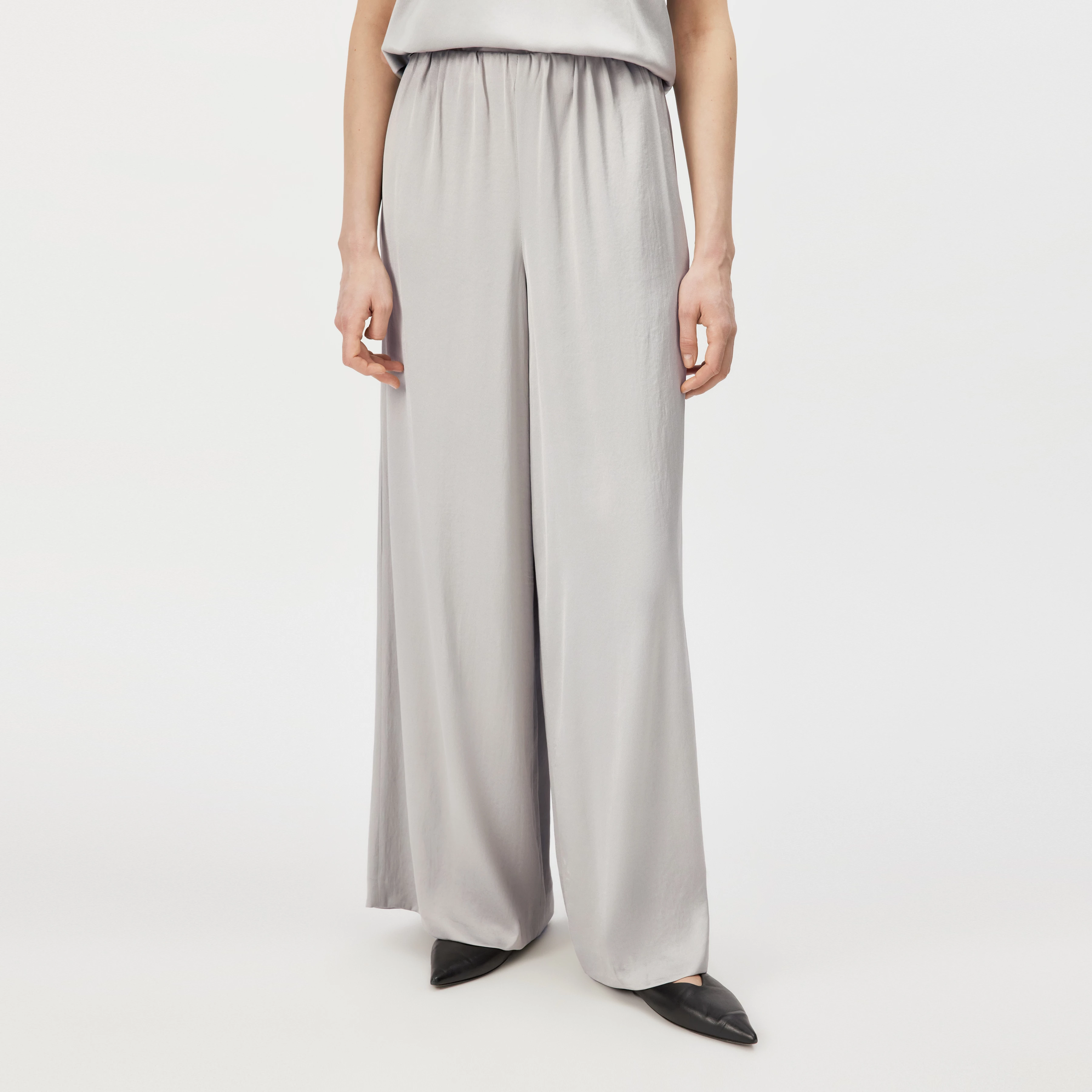 TWEEZER - Wide trousers in satin - women - grey - Frontansicht