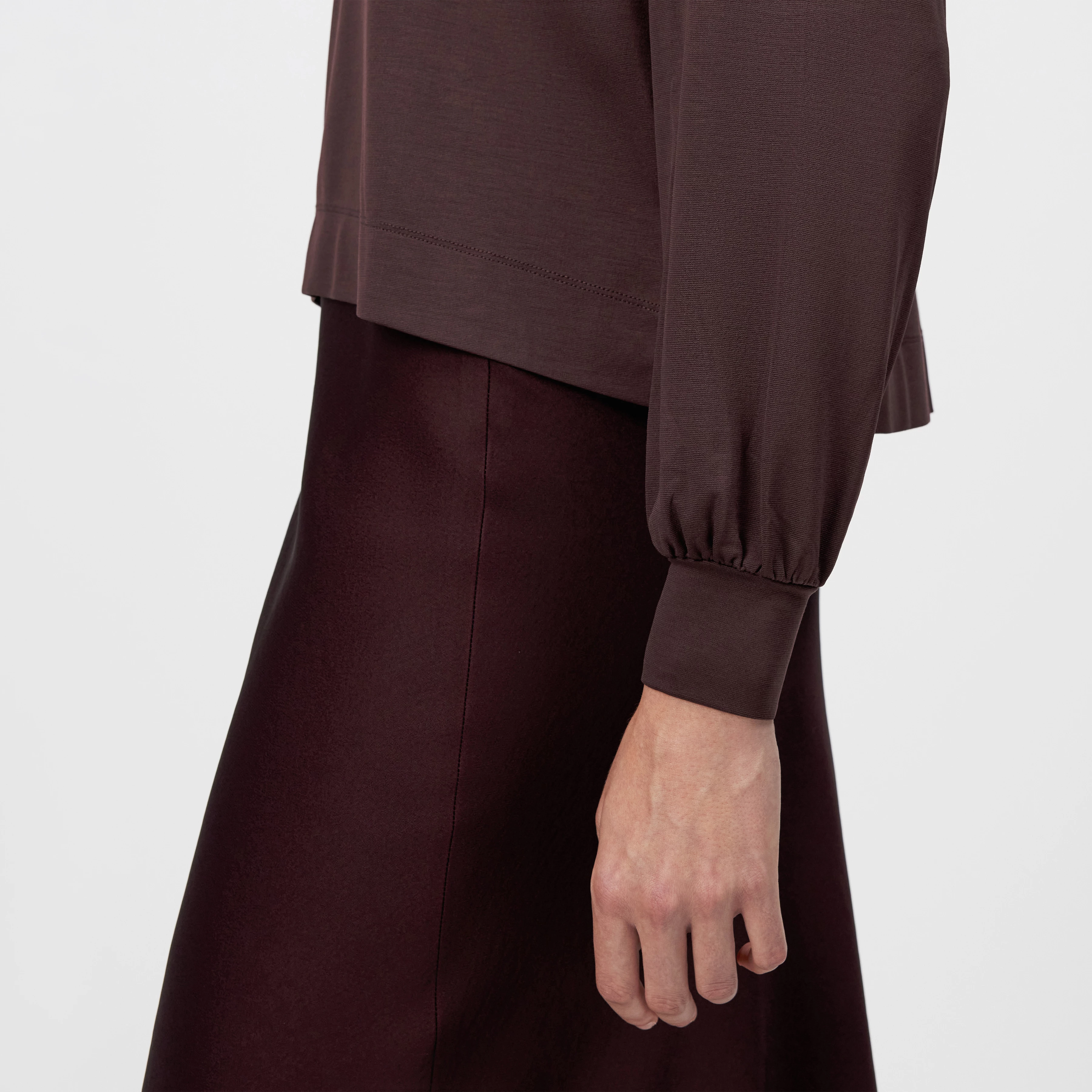 KELANE - Loose-fitting long-sleeved top in lyocell blend - women - red - Detailansicht am Model