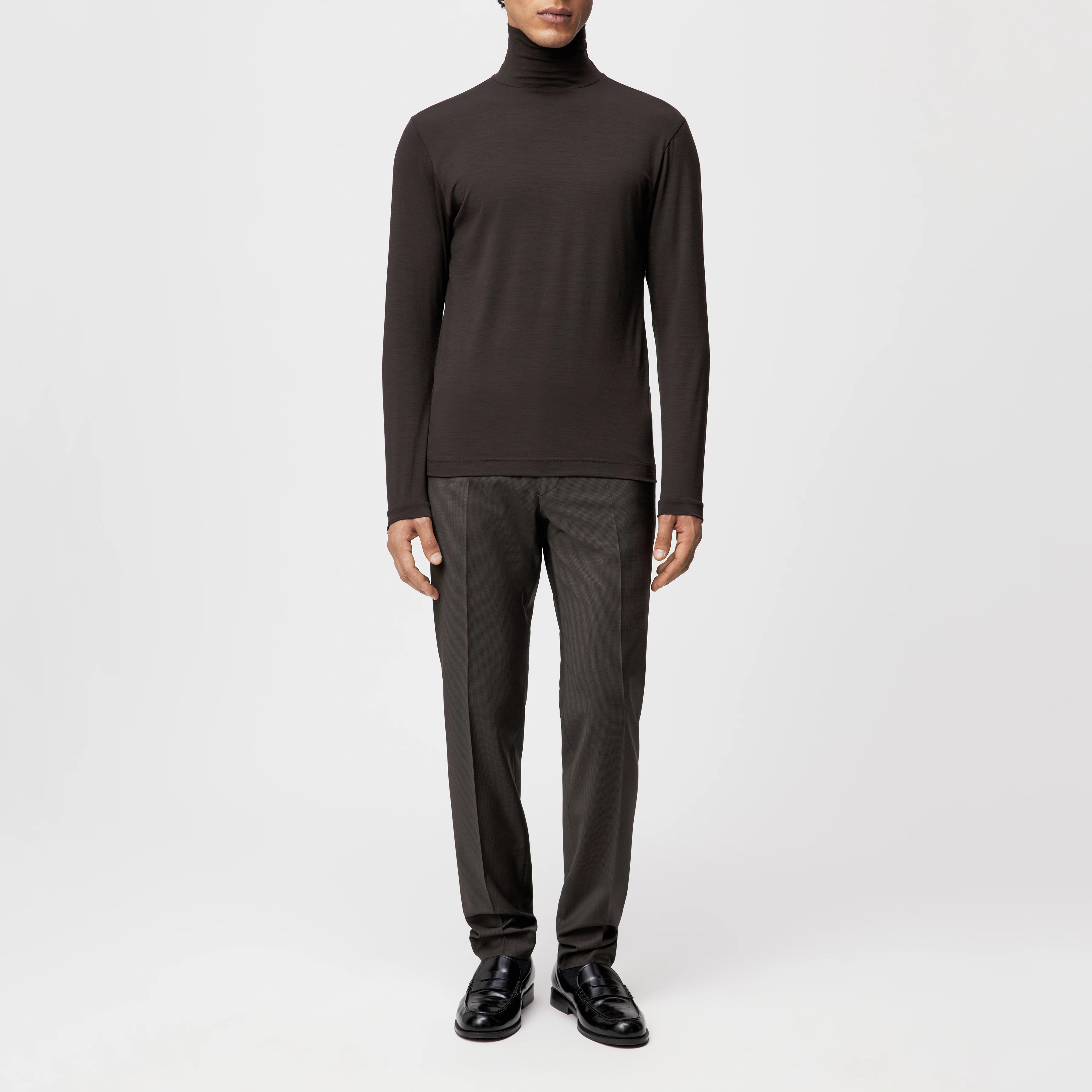 EMANUEL - Turtleneck Shirt in Merino-Mix - Herren - braun - Ganzkörper-Frontansicht
