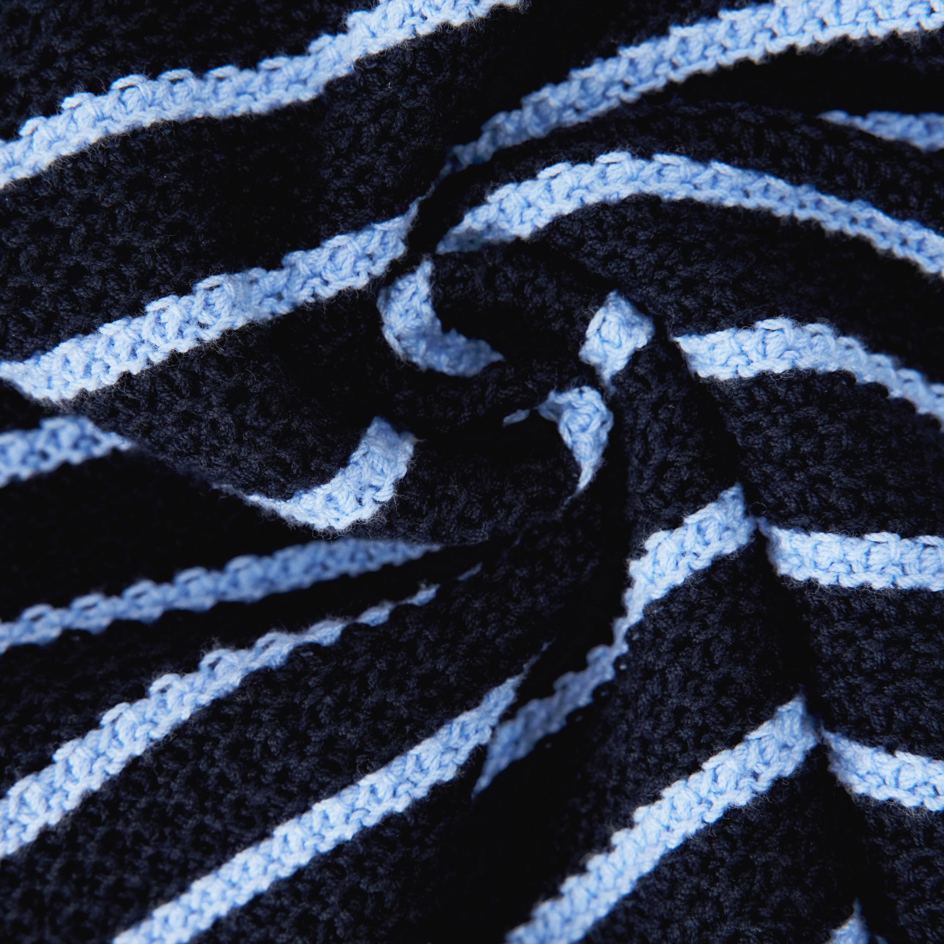 DARYANI - Cropped Strickjacke mit kurzen Ärmeln in Baumwolle - Damen - blau - Materialbild (B2C)