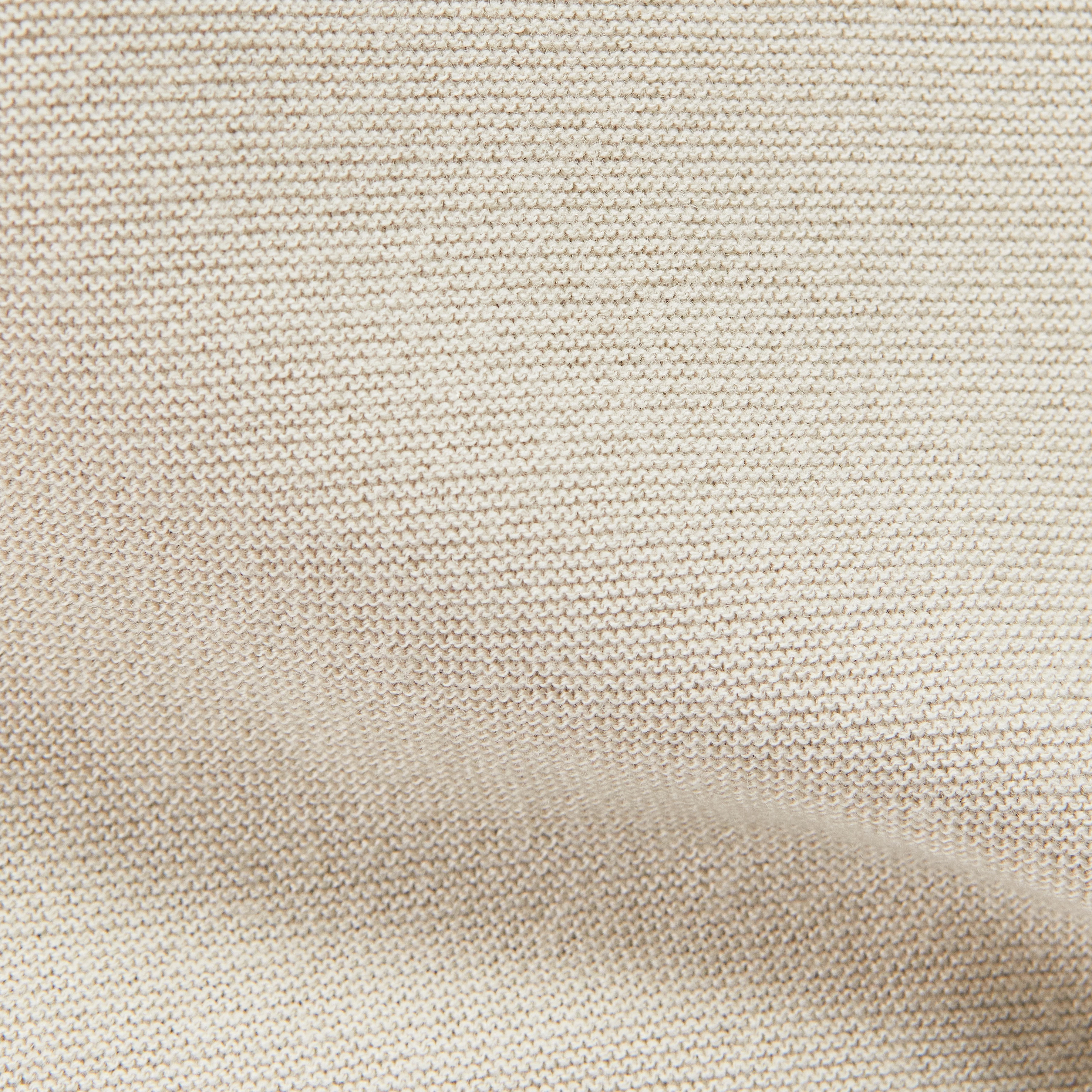 LIORA - Egg-shape turtleneck jumper in 100% merino wool - women - beige - Materialbild (B2C)