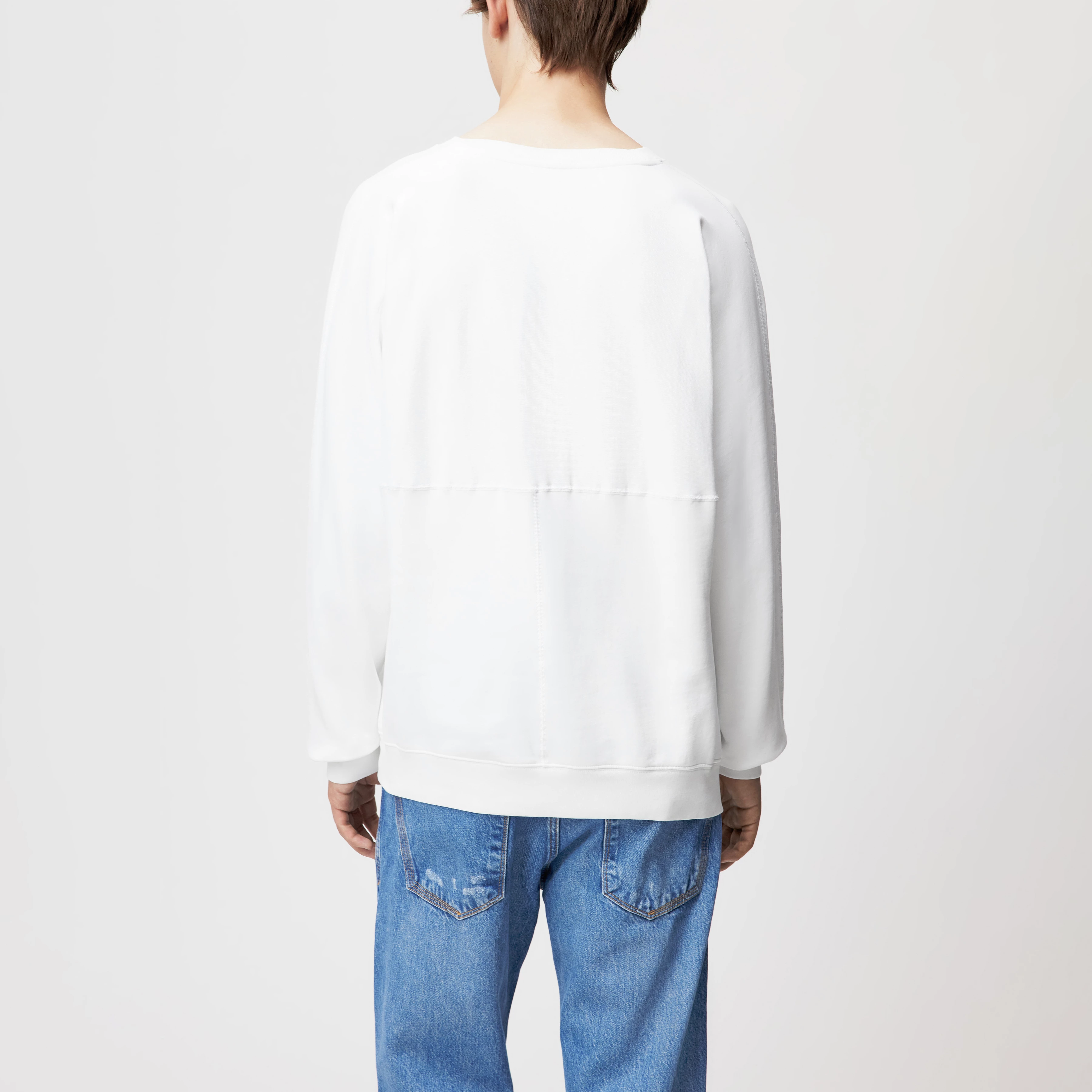 NIELO - Sweatshirt in 100% cotton - men - white - Detailansicht am Model