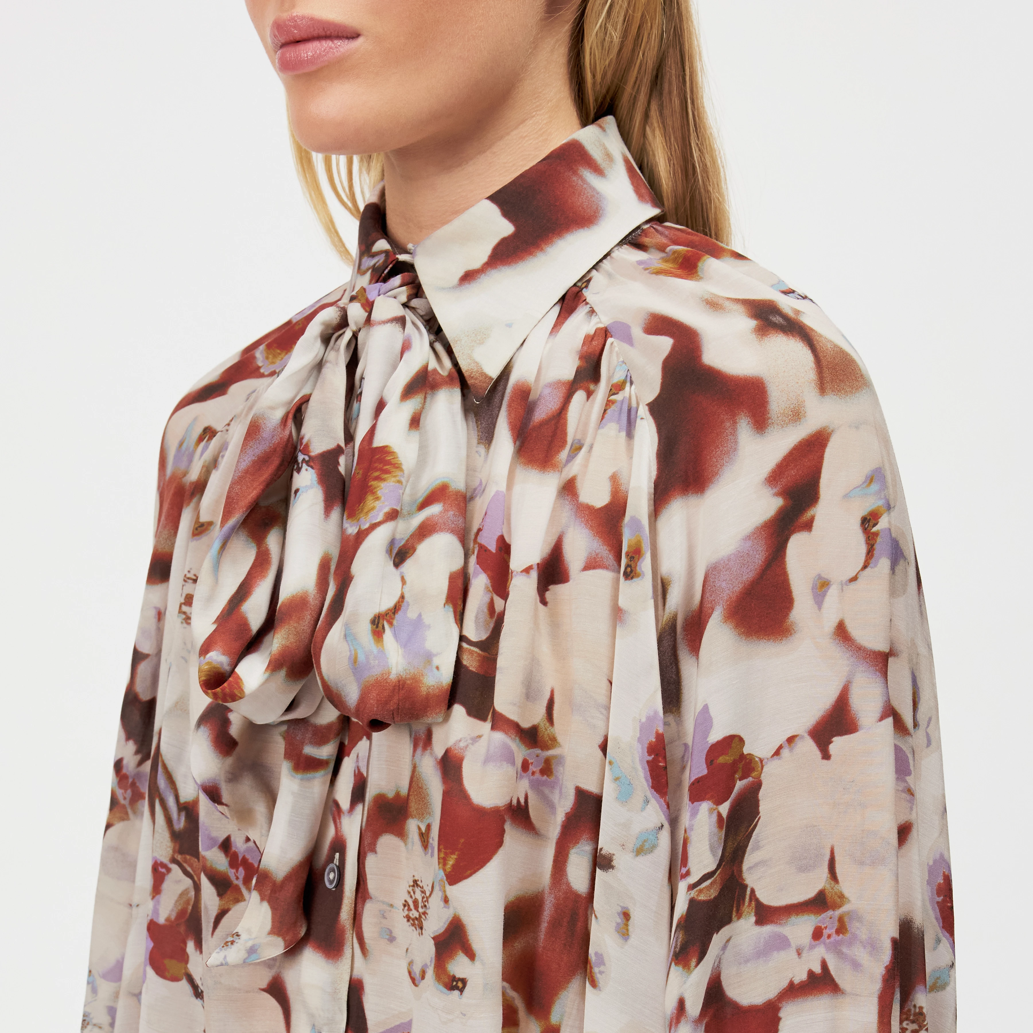 VAELIE_1 - Blouse bohème à lavallière amovible - women - beige - Detailansicht am Model