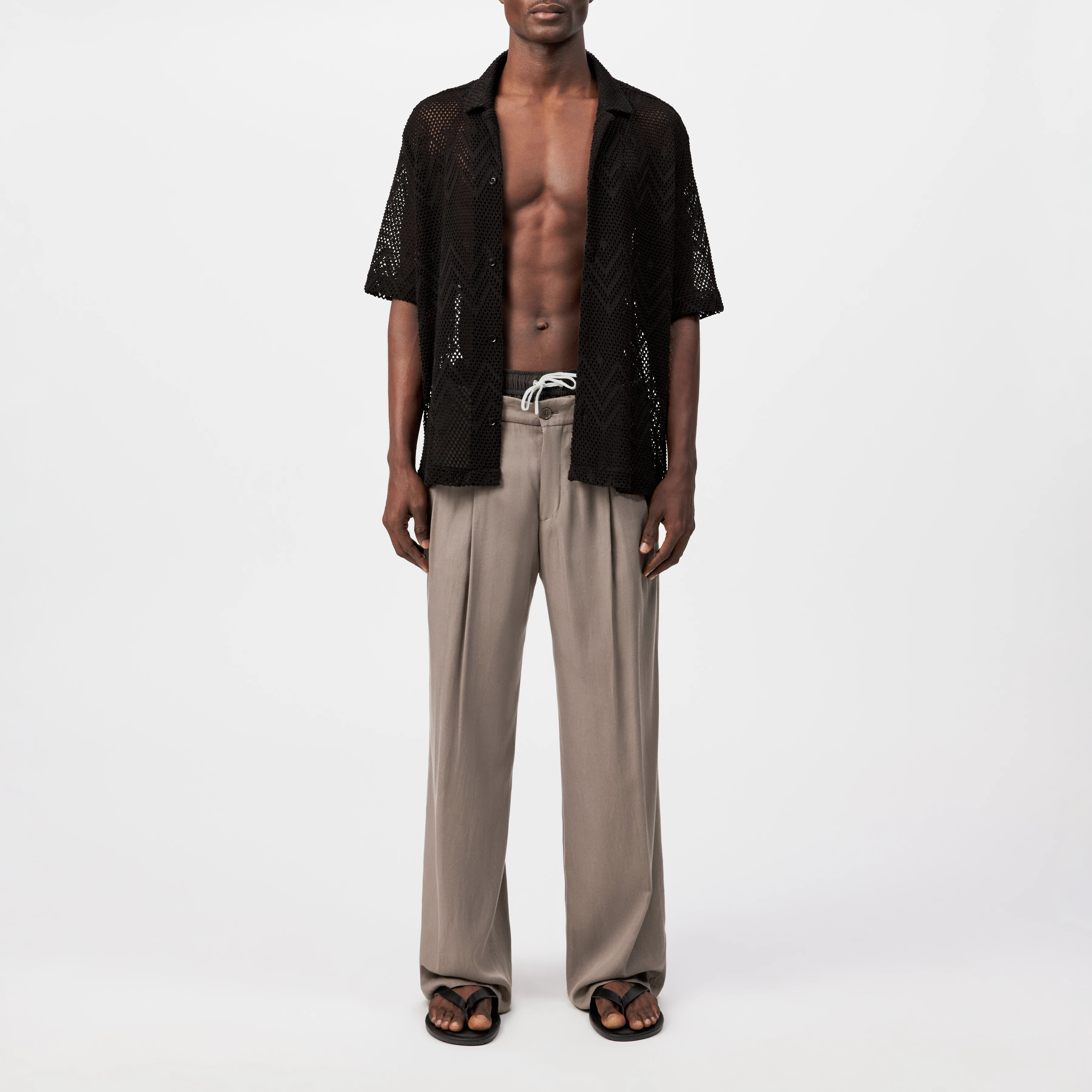 BIJAN_2 - Casual short-sleeve shirt with eyelet pattern - men - brown - Ganzkörper-Frontansicht