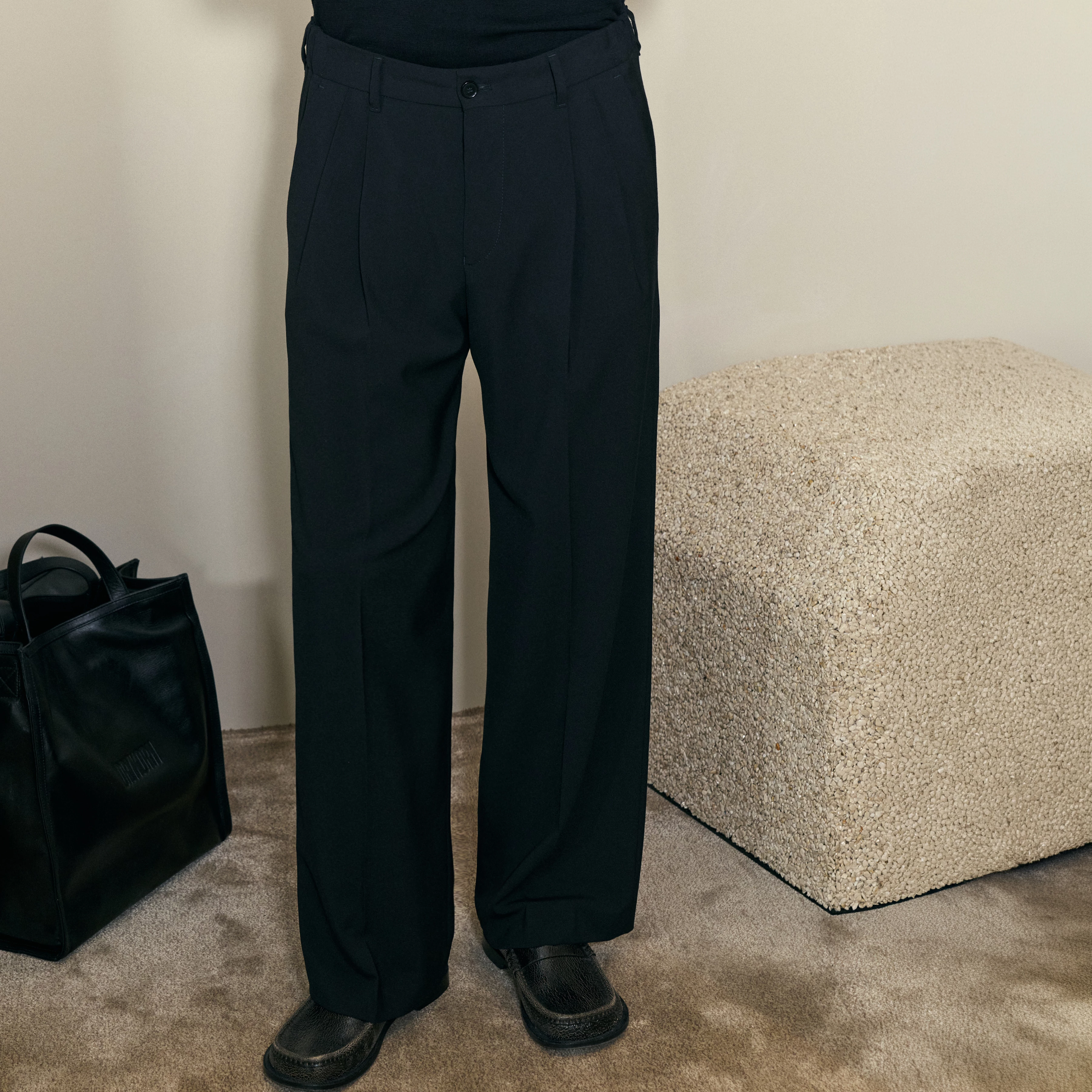 LEEK_WIDE - Relaxed fit pleated trousers in gabardine - men - black
