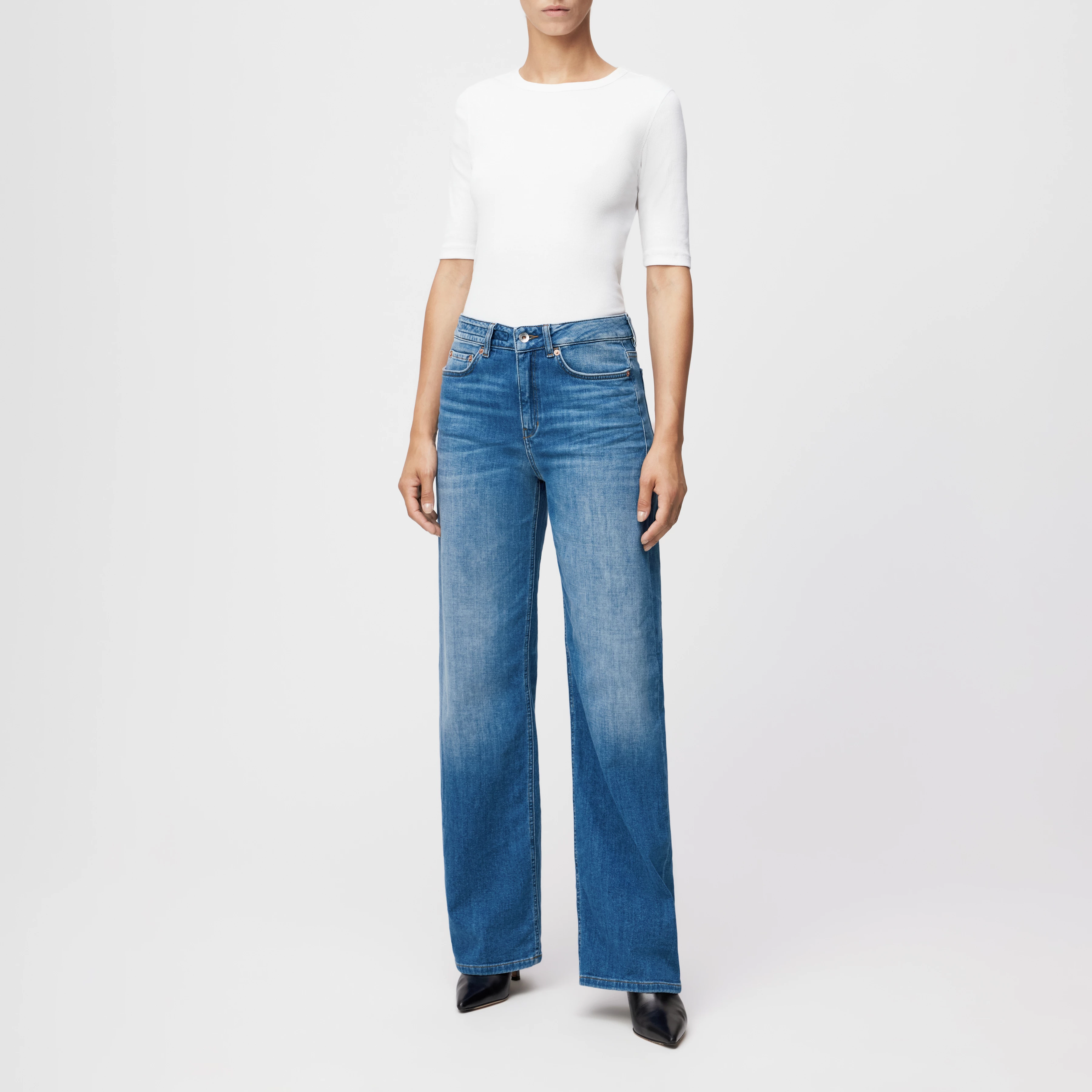 MEDLEY - Mid-waist jeans in mid-blauwe denim - dames - blauw - Ganzkörper-Frontansicht