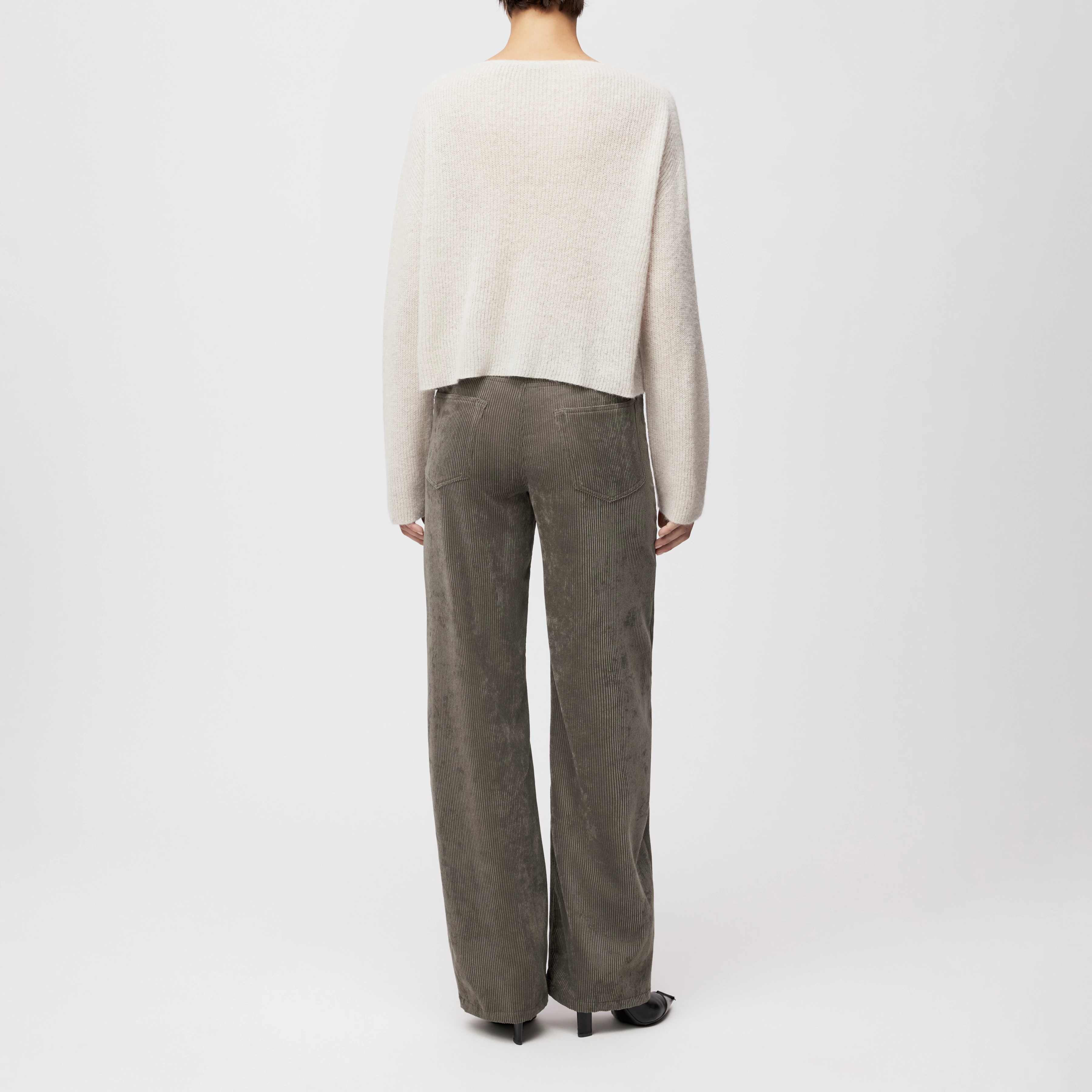 IMENY - Pull court en luxueux mélange d'alpaga Suri - women - beige - Rückansicht